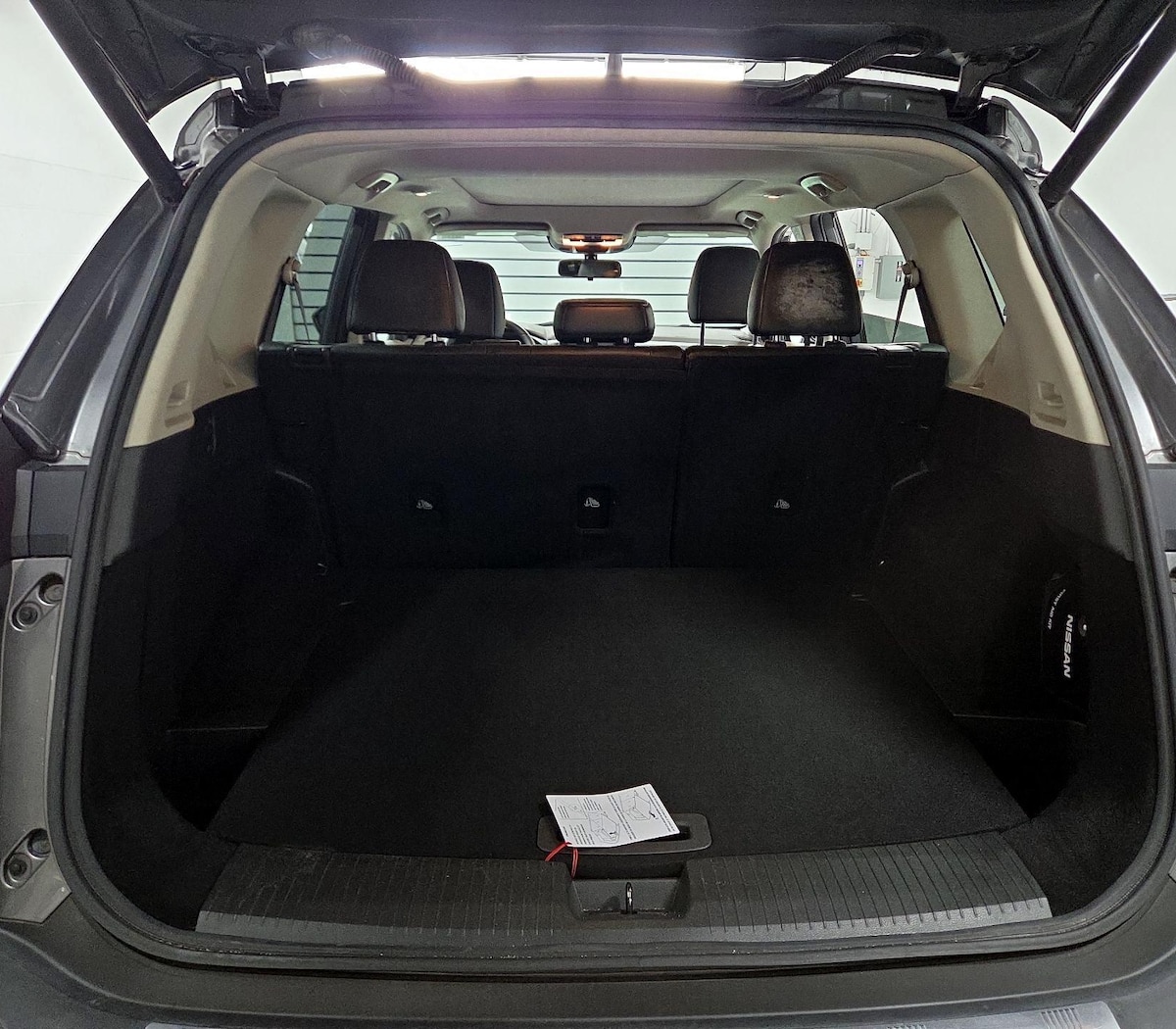 Trunk/Cargo (Seats Up)