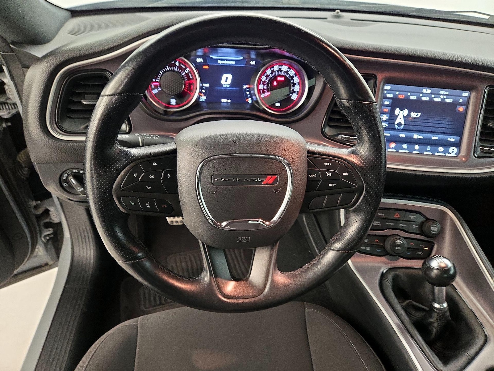 2022 Dodge Challenger R/T - Photo 11