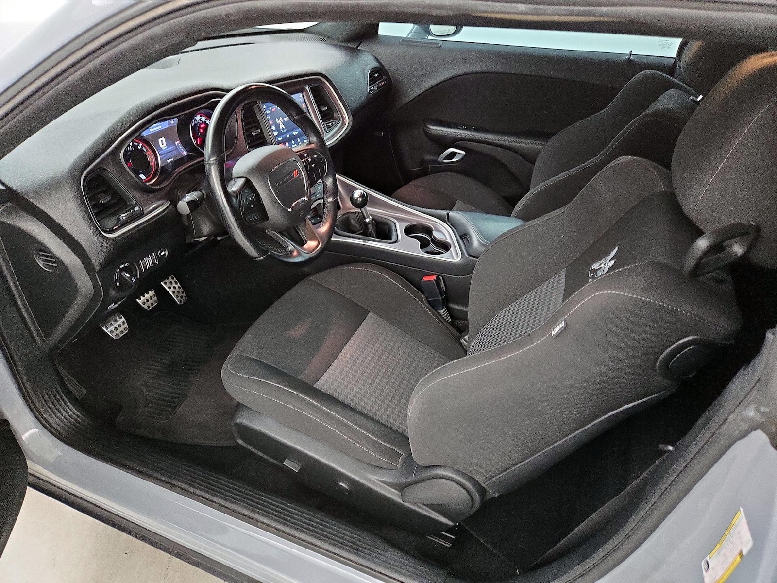 2022 Dodge Challenger R/T - Photo 12