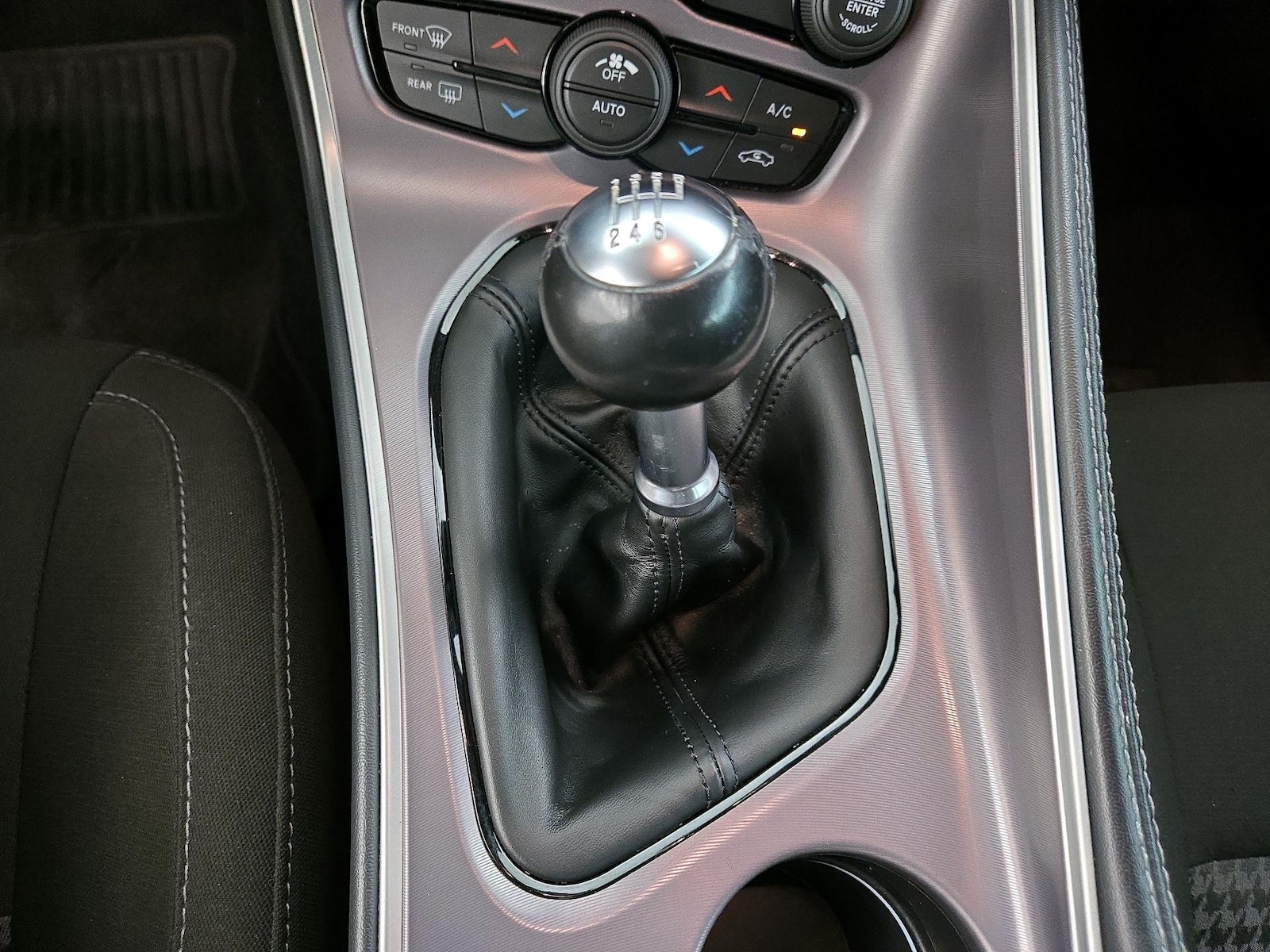 2022 Dodge Challenger R/T - Photo 18