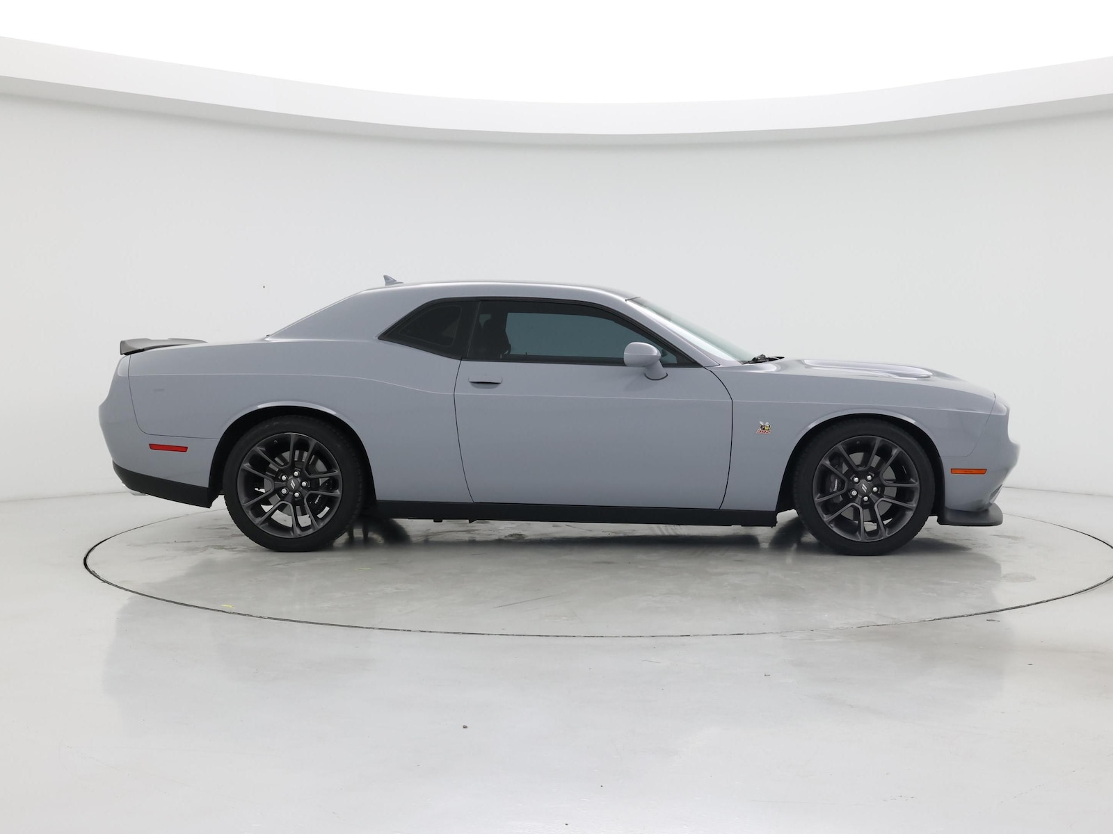 2022 Dodge Challenger R/T - Photo 8