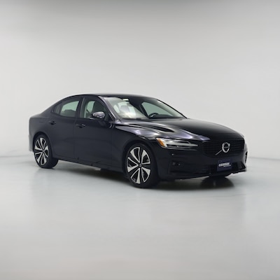 2022 Volvo S60 B5 Momentum