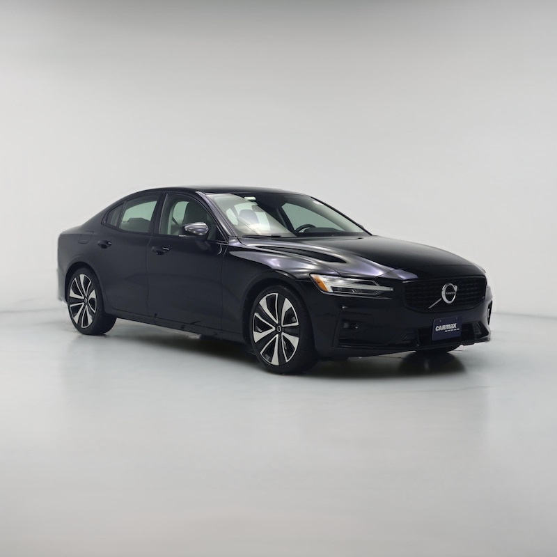 2022 Volvo S60 B5 Momentum
