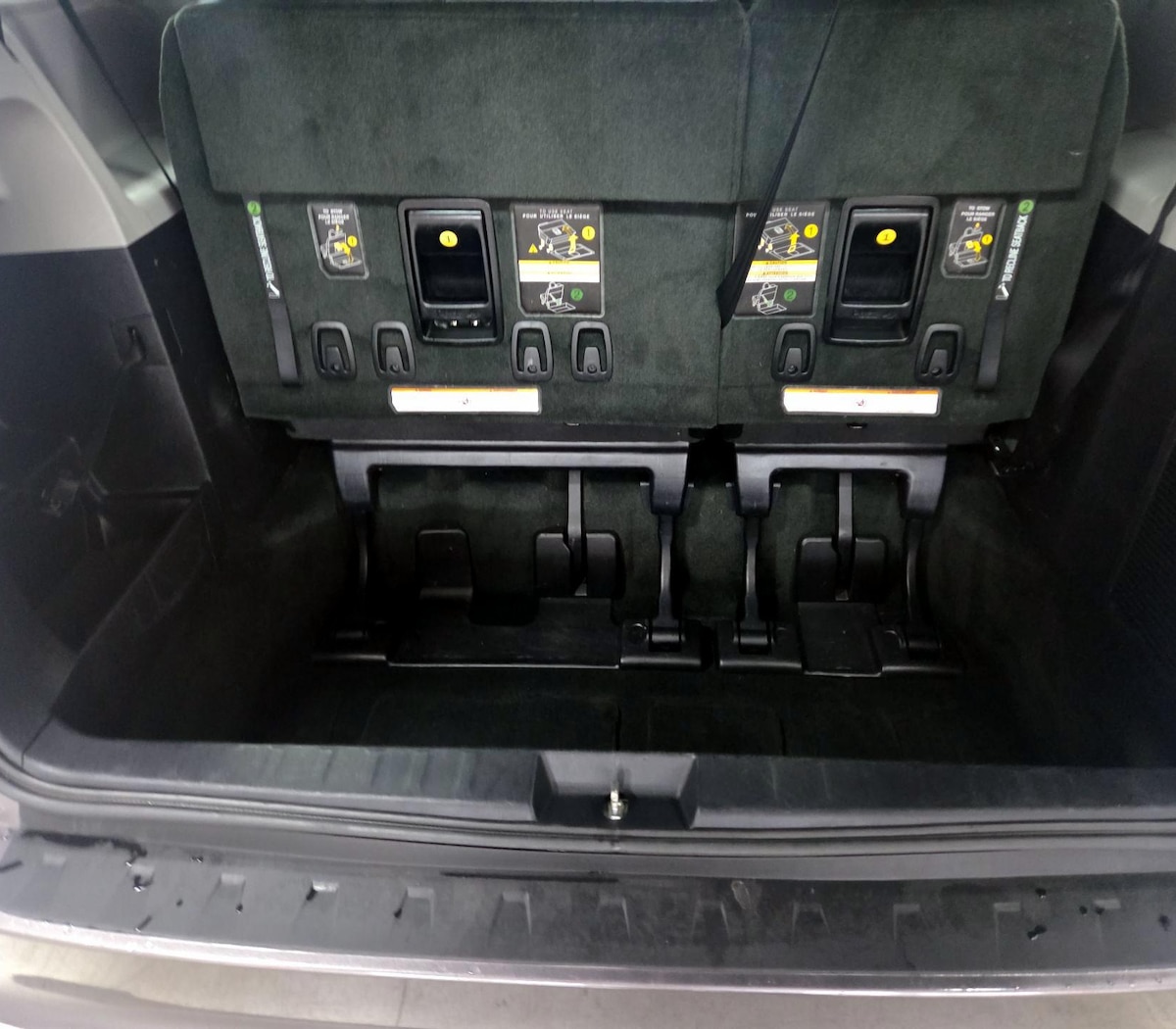 Trunk/Cargo (Seats Up)