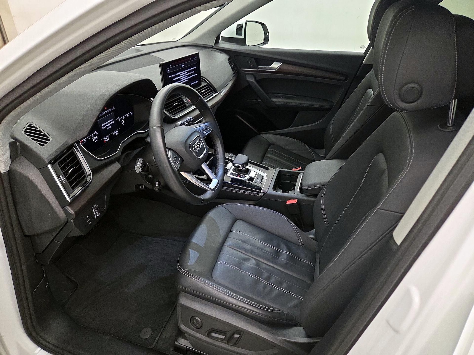 2022 Audi Q5 Premium Plus - Photo 12