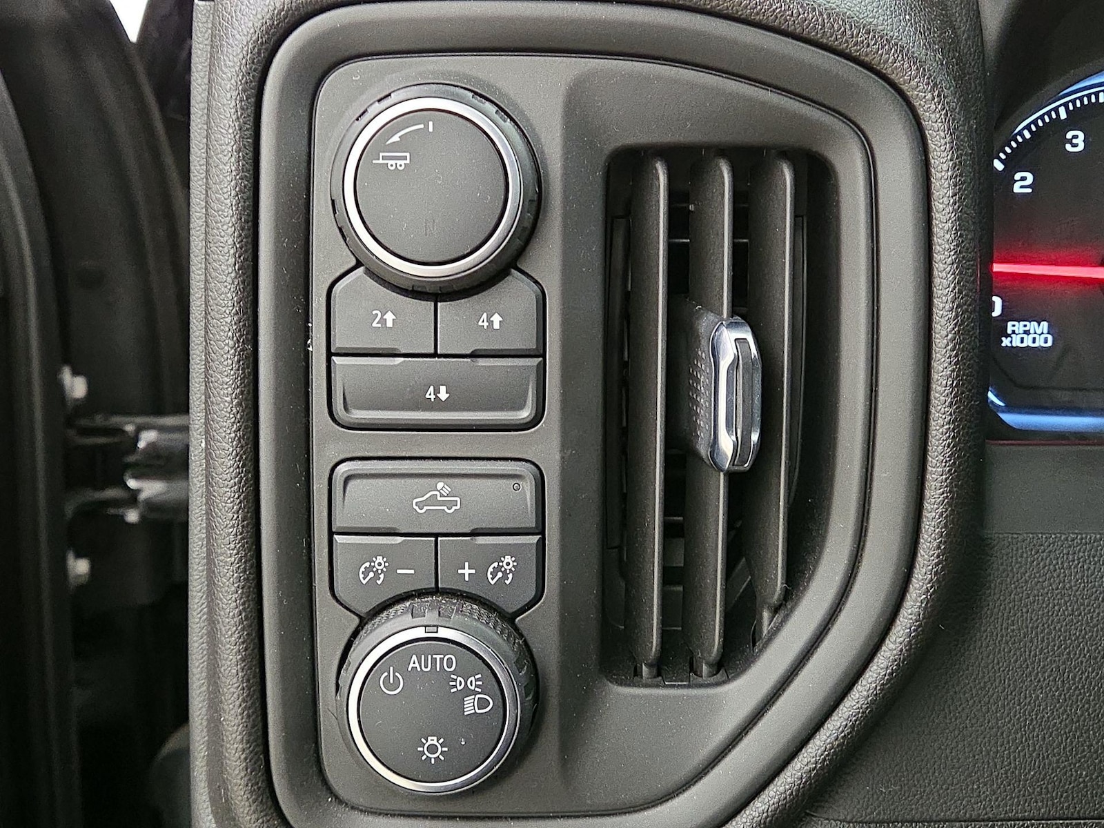 2023 Chevrolet Silverado 2500HD Custom - Photo 14