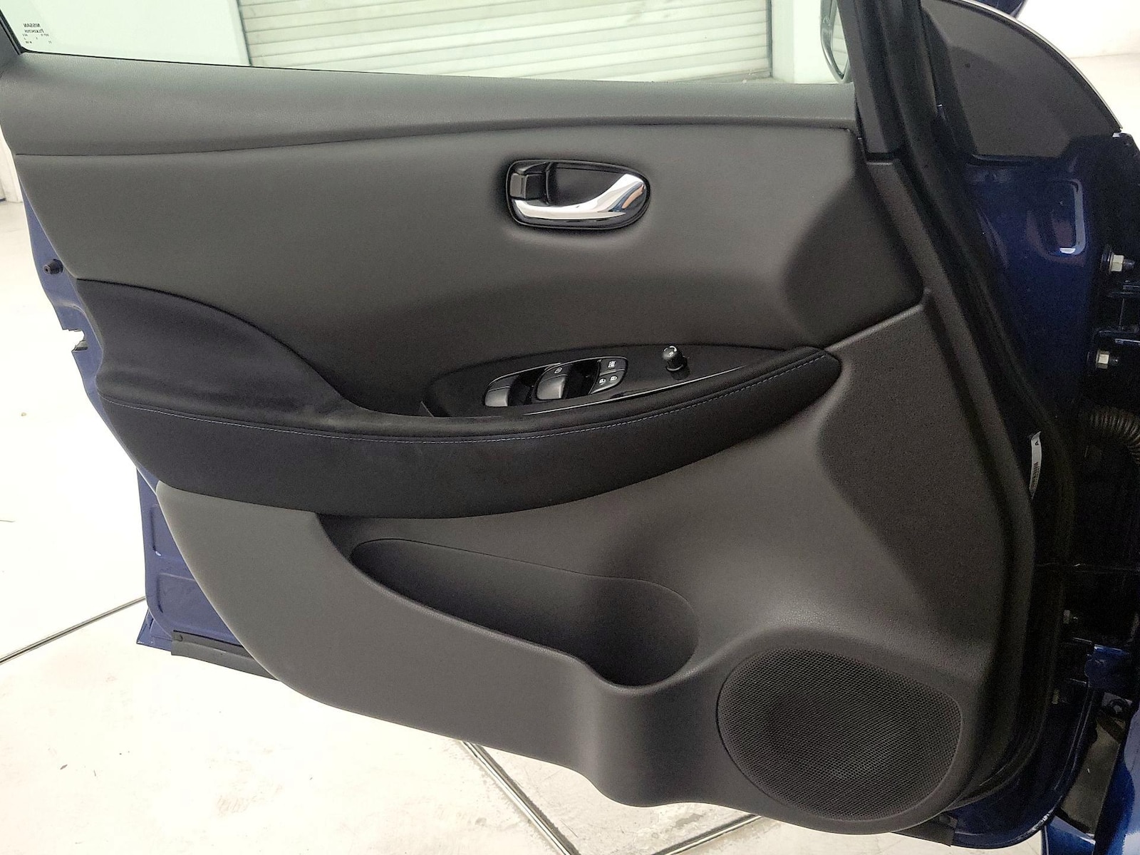 2022 Nissan LEAF SV - Photo 13