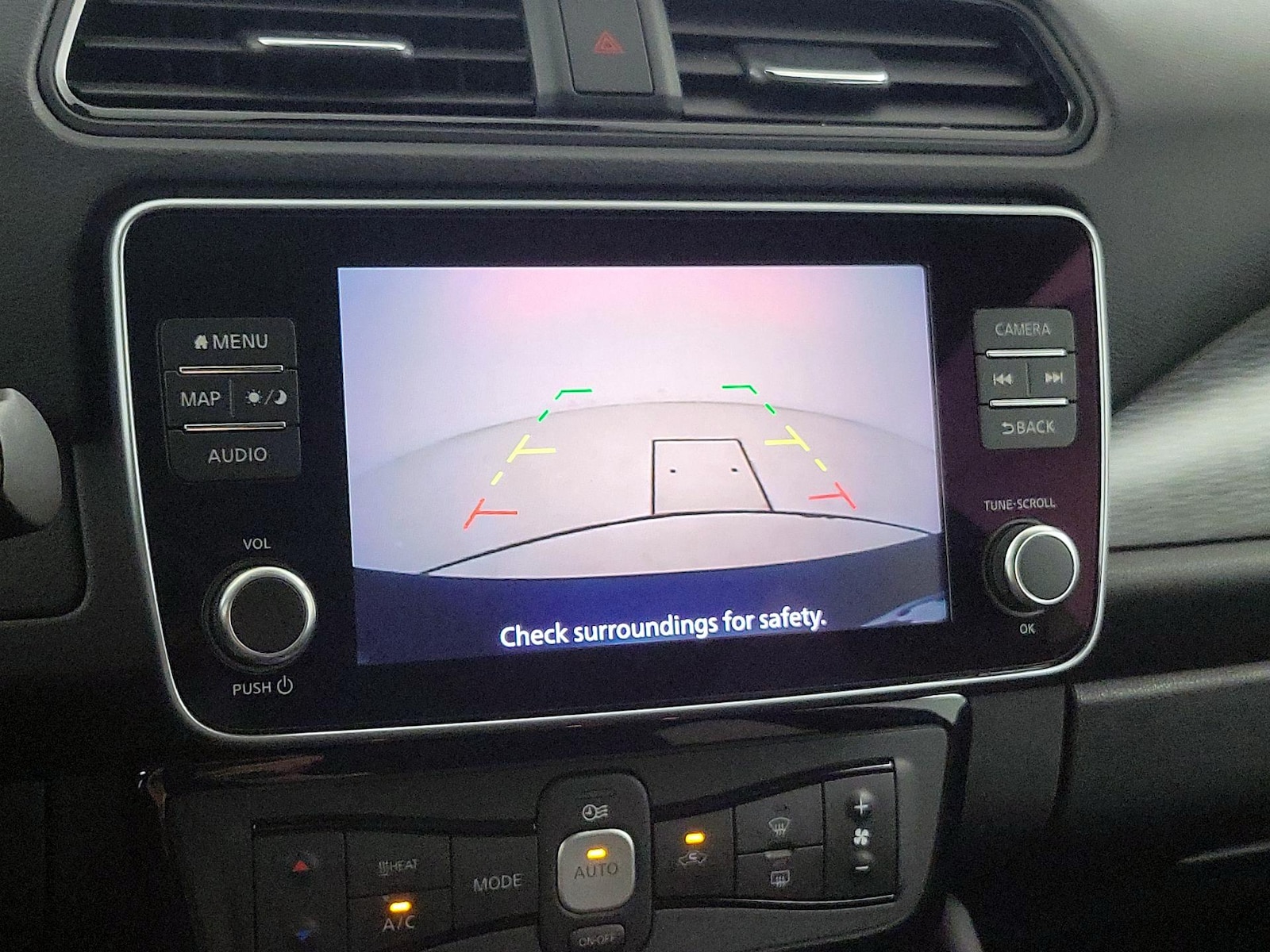 2022 Nissan LEAF SV - Photo 16
