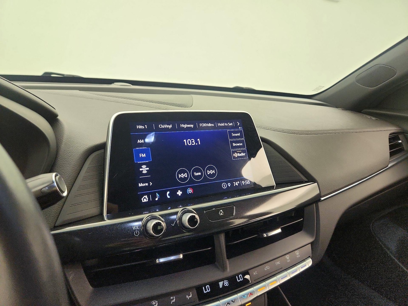 2023 Cadillac CT4 Luxury - Photo 16