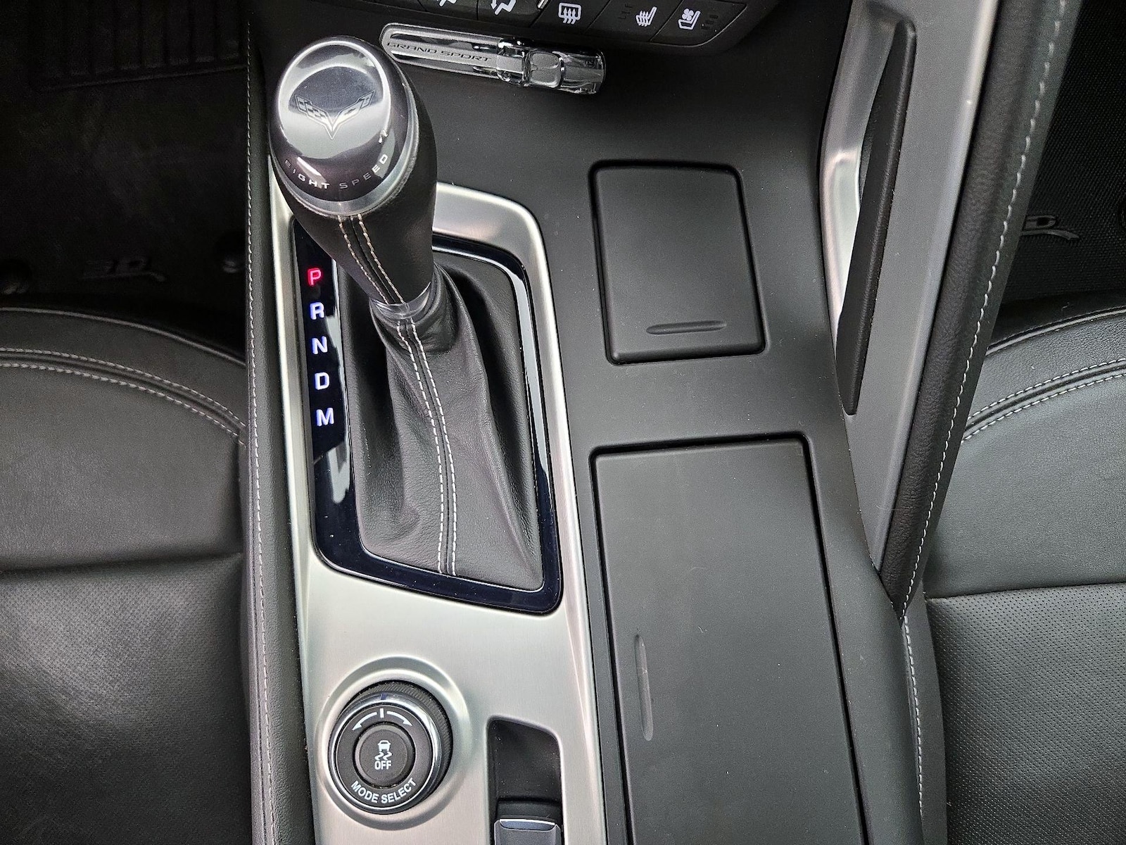 2017 Chevrolet Corvette 2LT - Photo 19