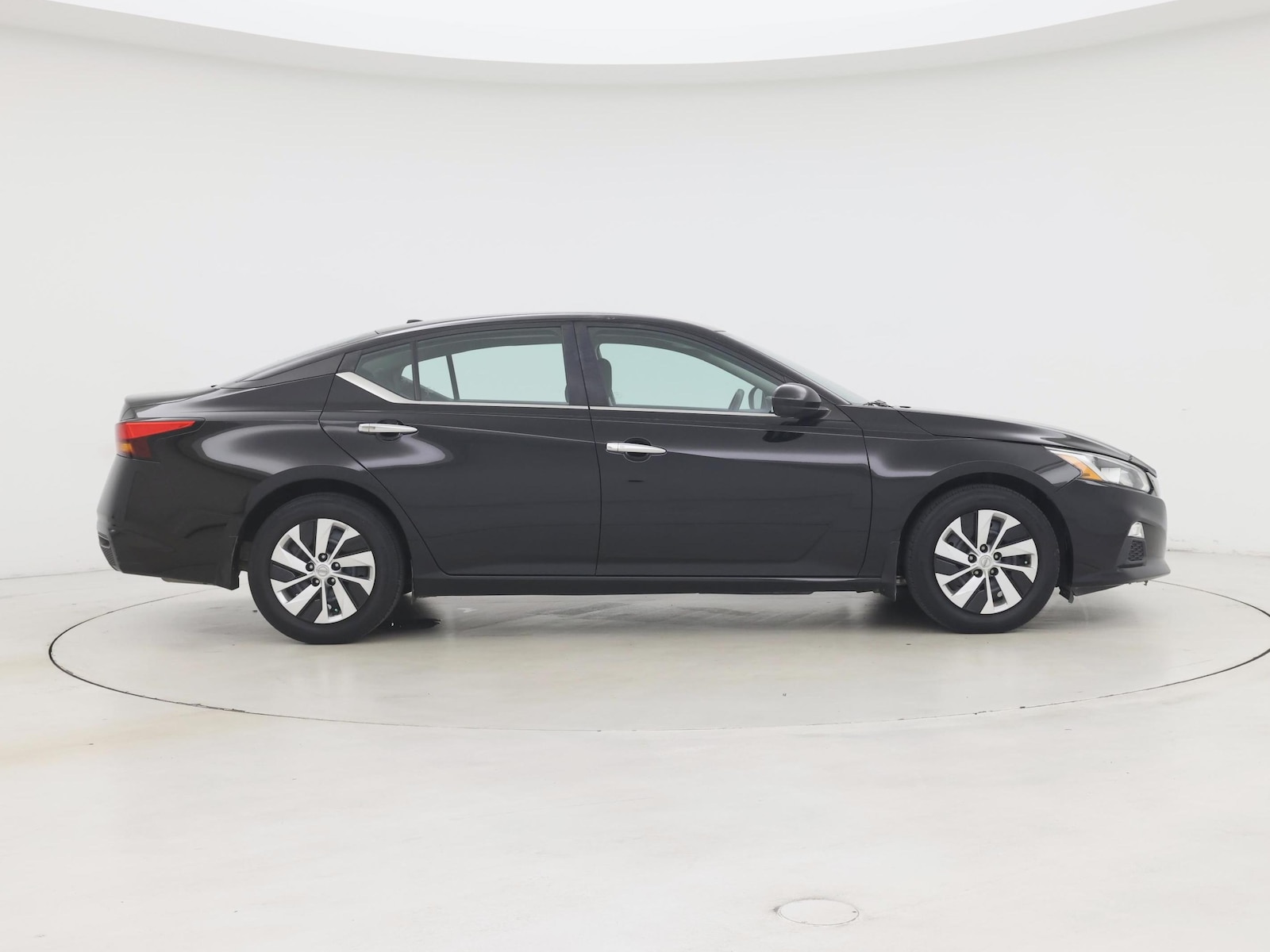 2019 Nissan Altima S - Photo 8