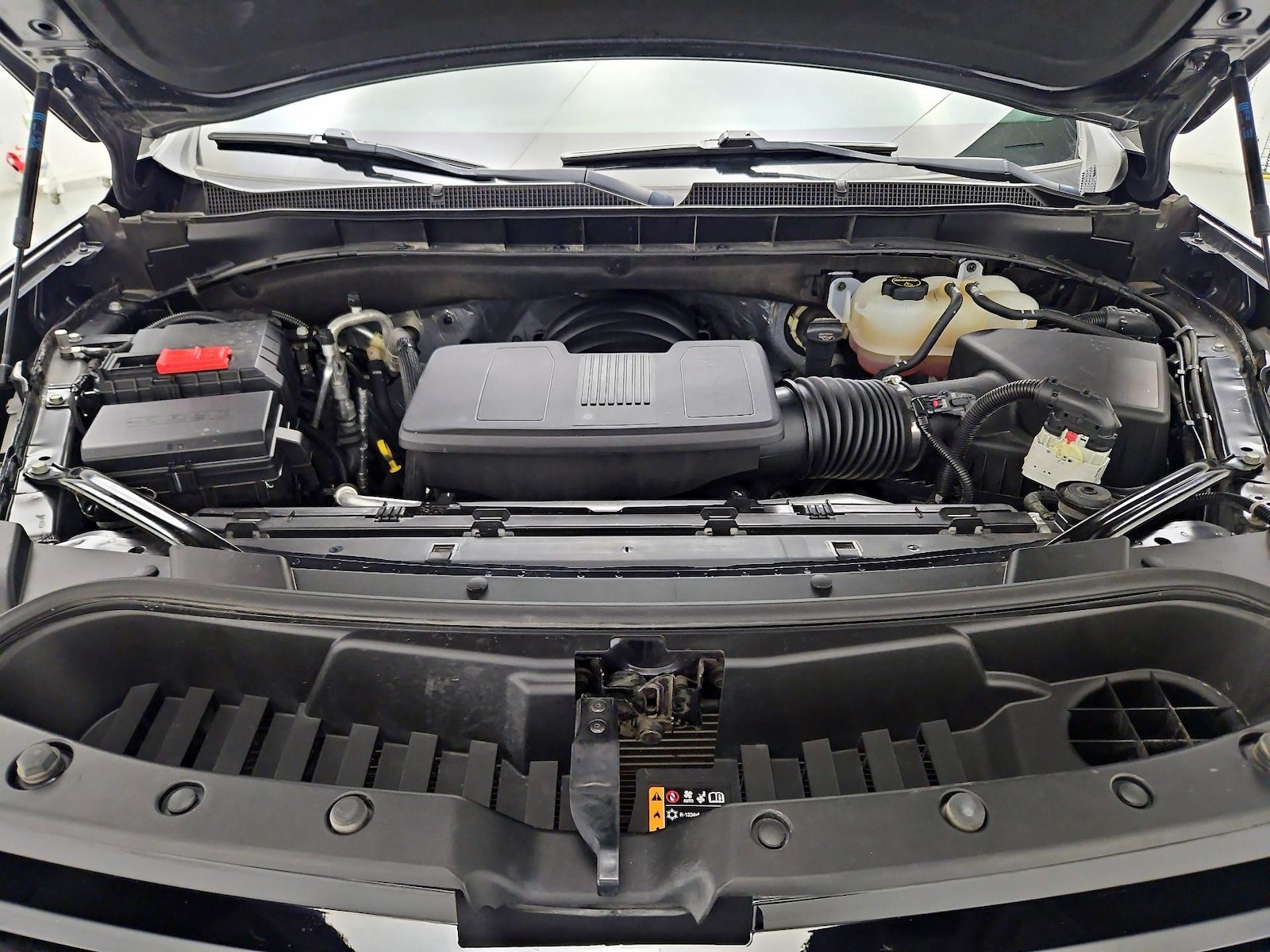 2024 Chevrolet Suburban LT - Photo 24
