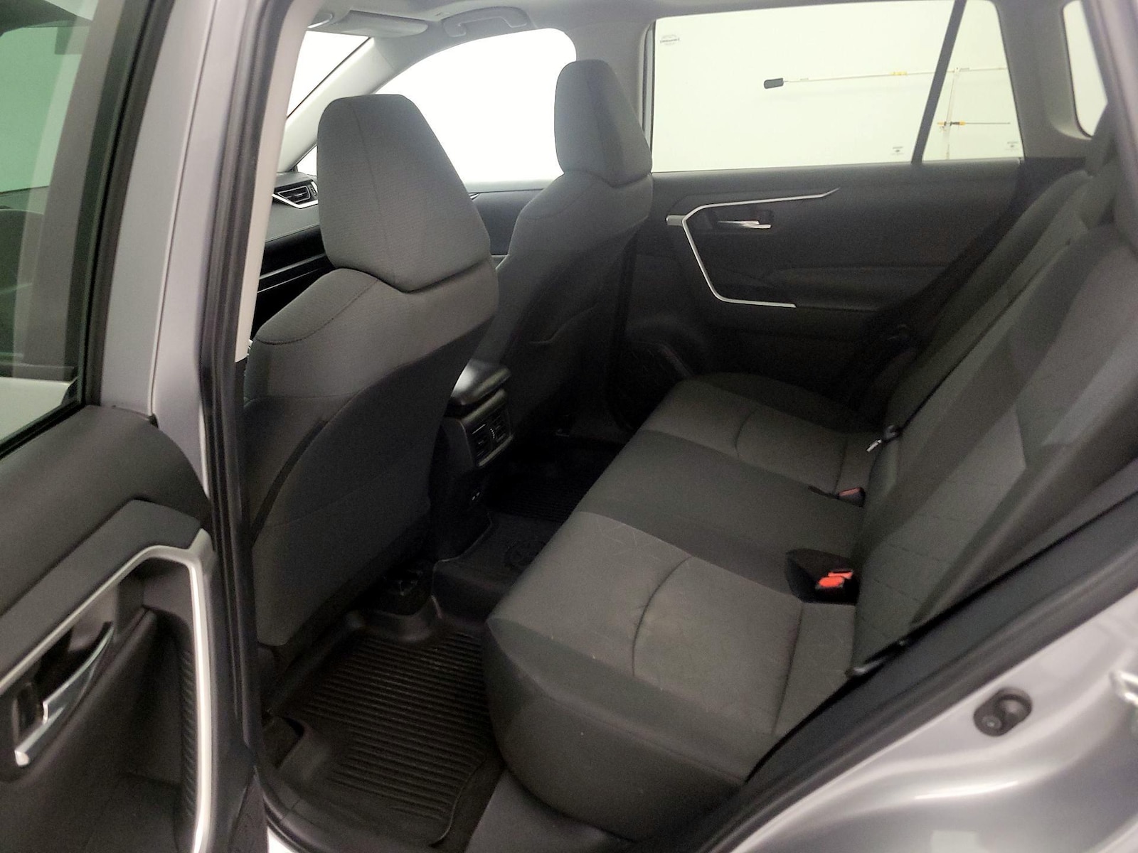 2024 Toyota RAV4 XLE - Photo 21