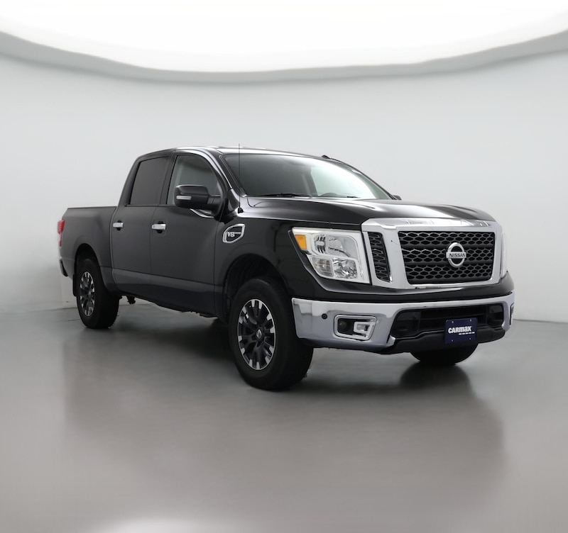 2017 Nissan Titan SV