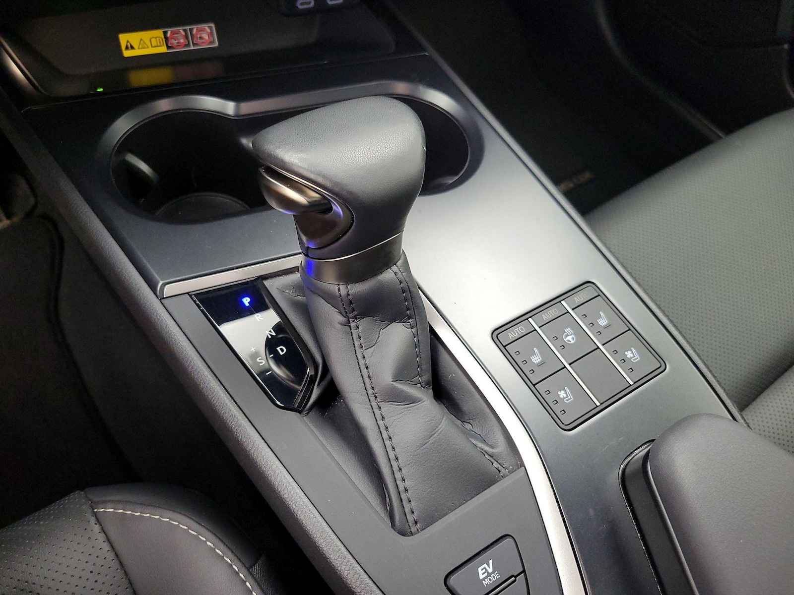 2023 Lexus UX Hybrid 250h Premium - Photo 18