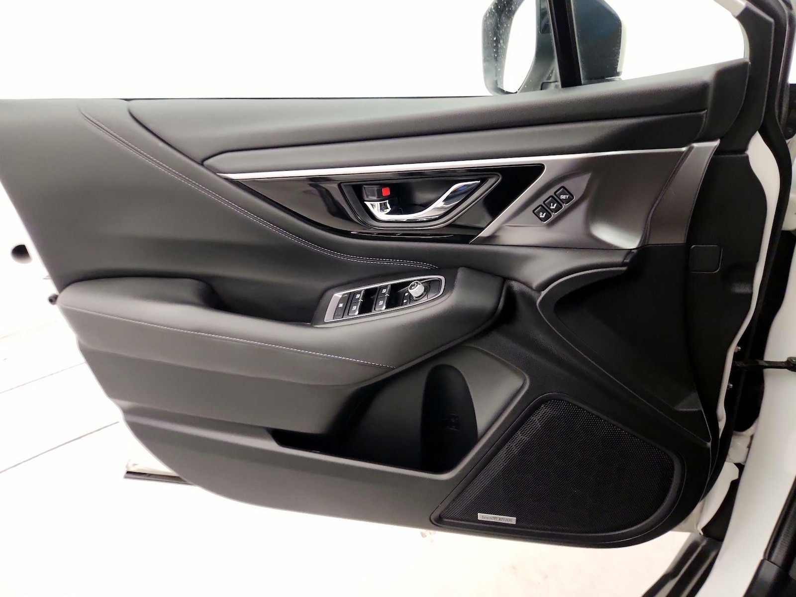 2021 Subaru Outback Limited - Photo 11