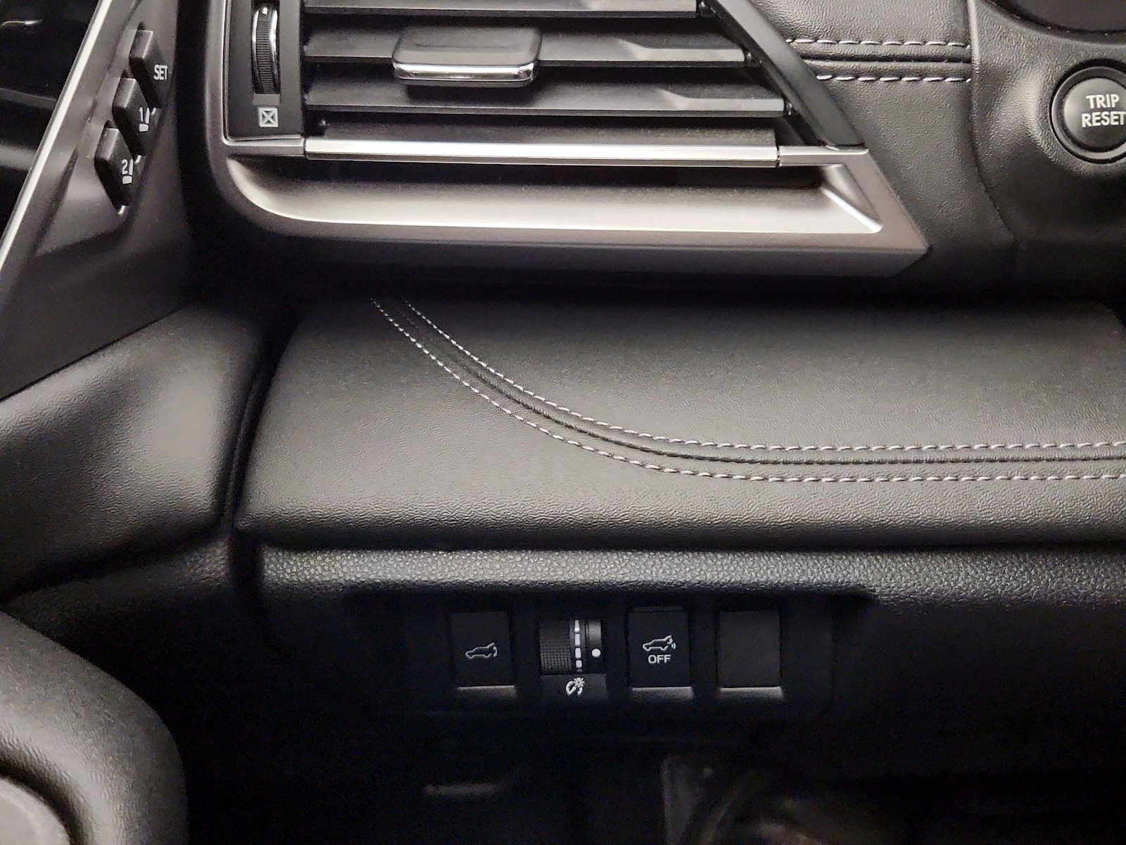 2021 Subaru Outback Limited - Photo 12