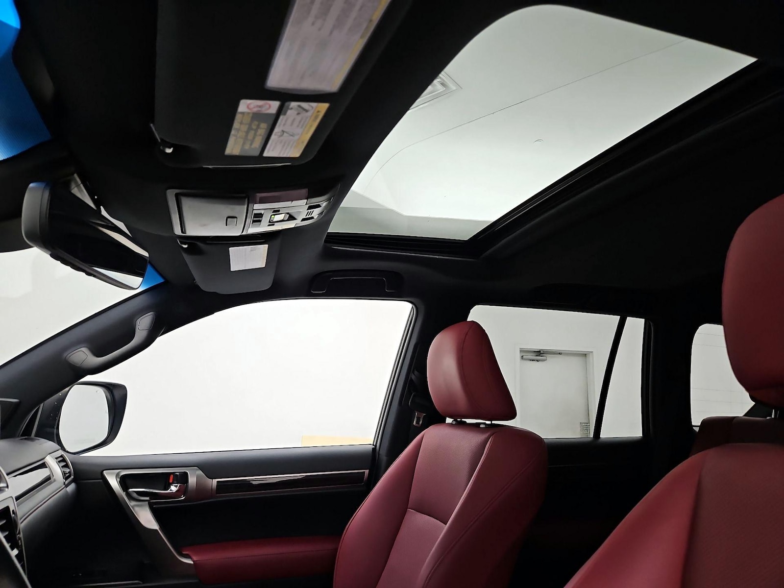 Sunroof(s) & Overhead Airbags