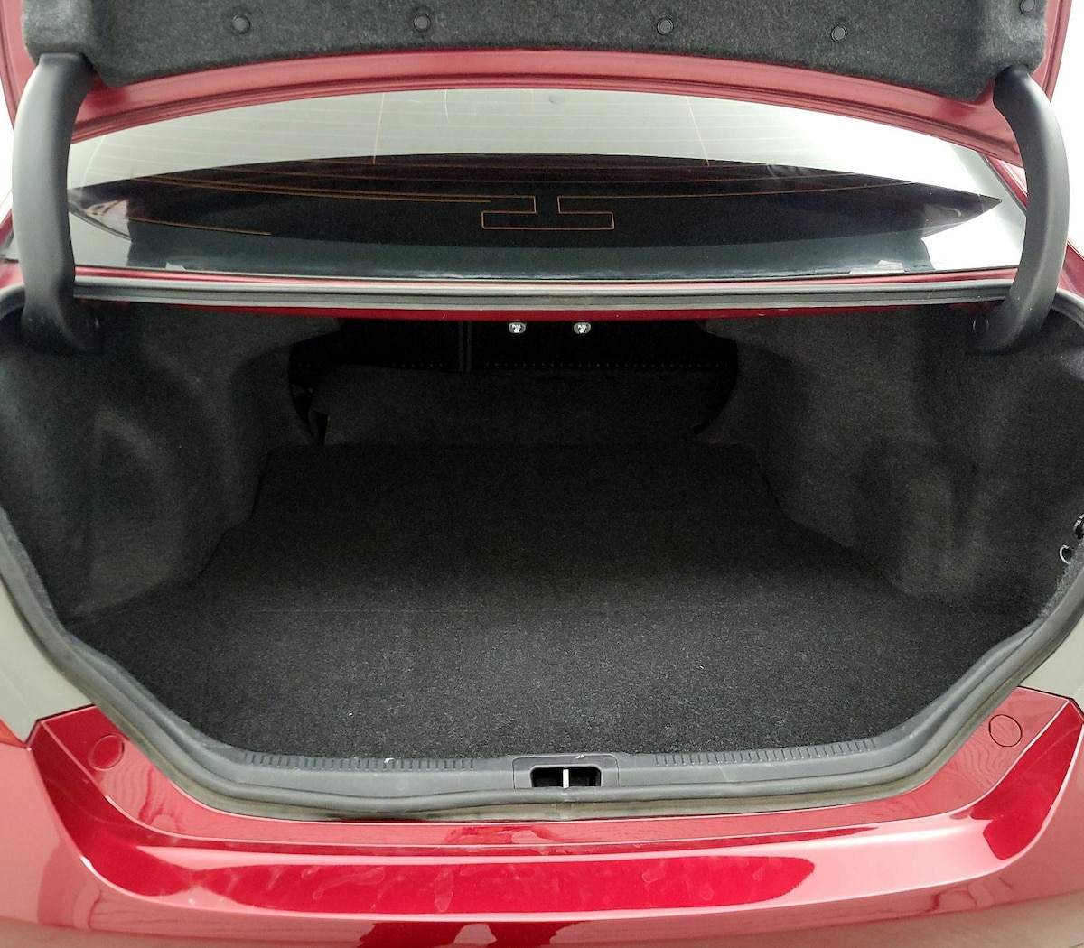 Trunk/Cargo (Seats Up)