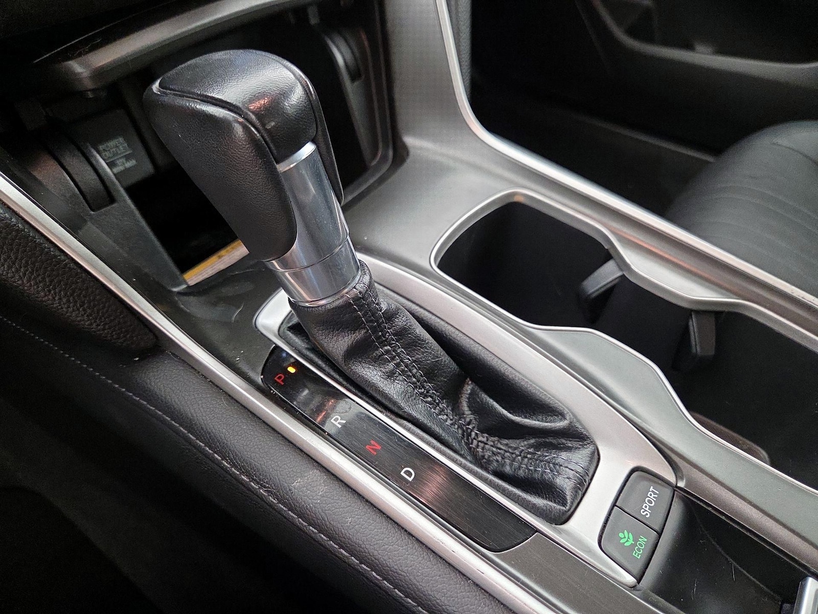 2018 Honda Accord Touring - Photo 16