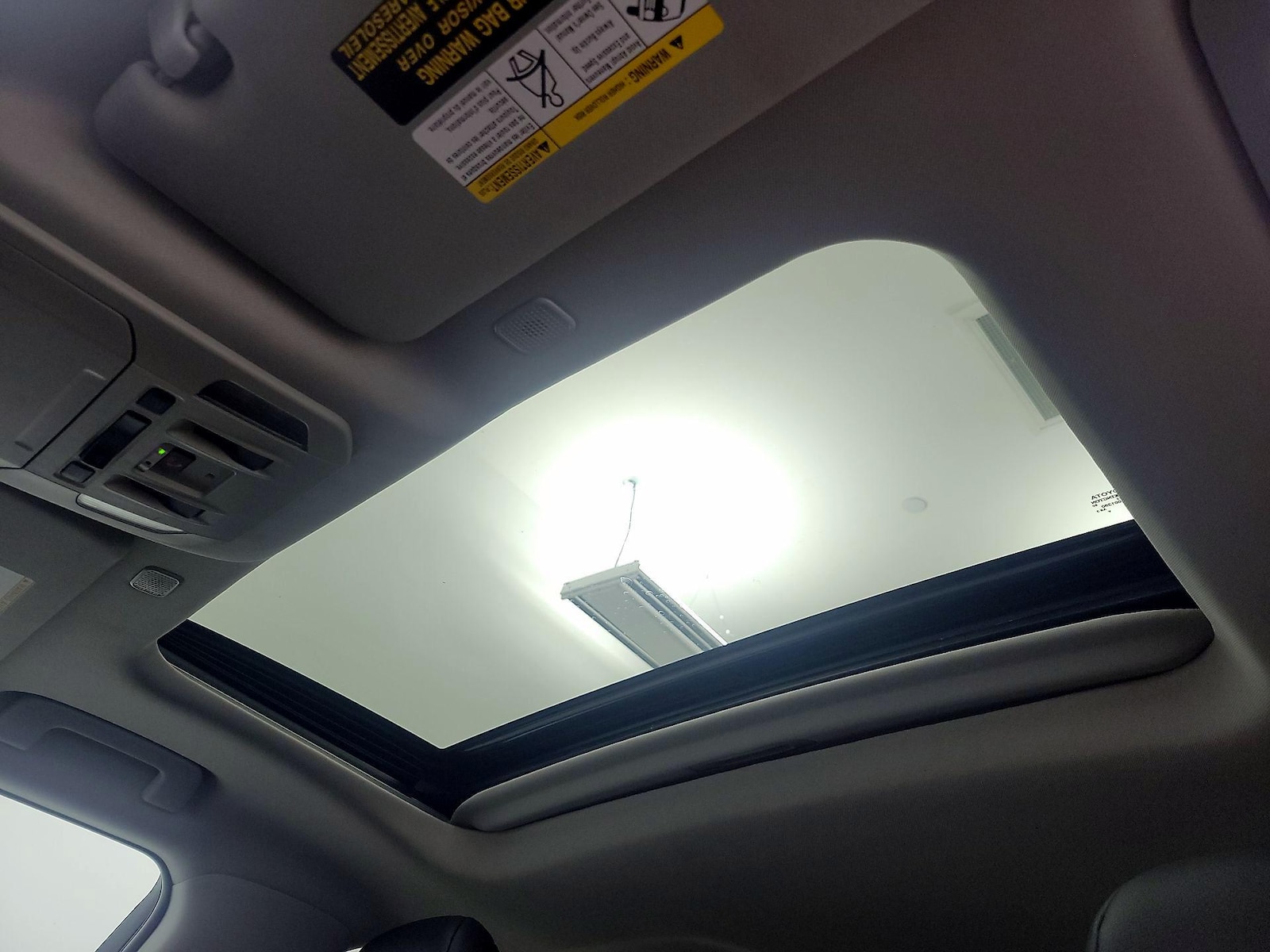 Sunroof(s) & Overhead Airbags