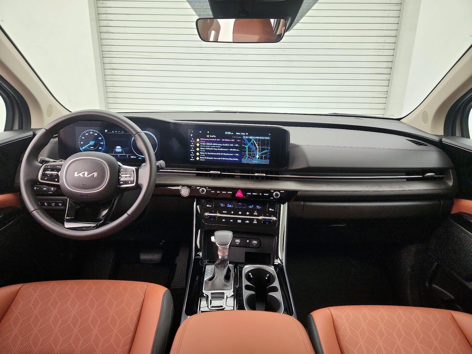2024 Kia Carnival SX - Photo 10