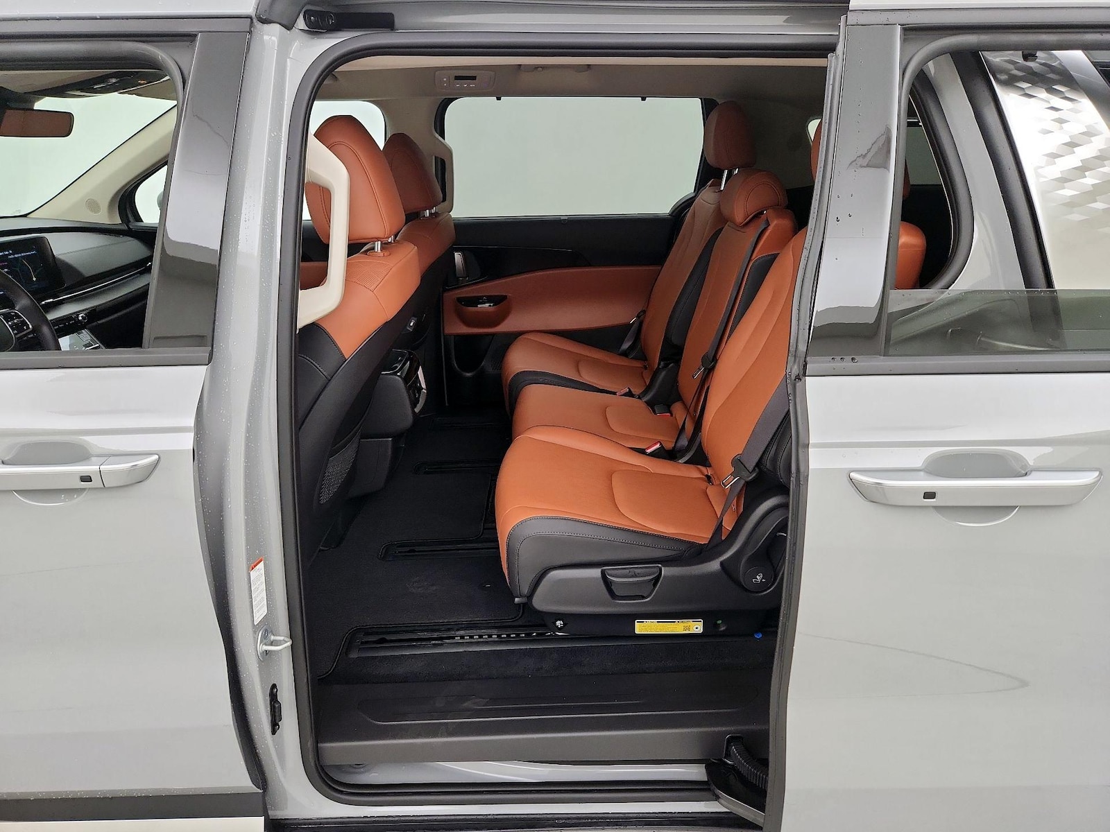 2024 Kia Carnival SX - Photo 21