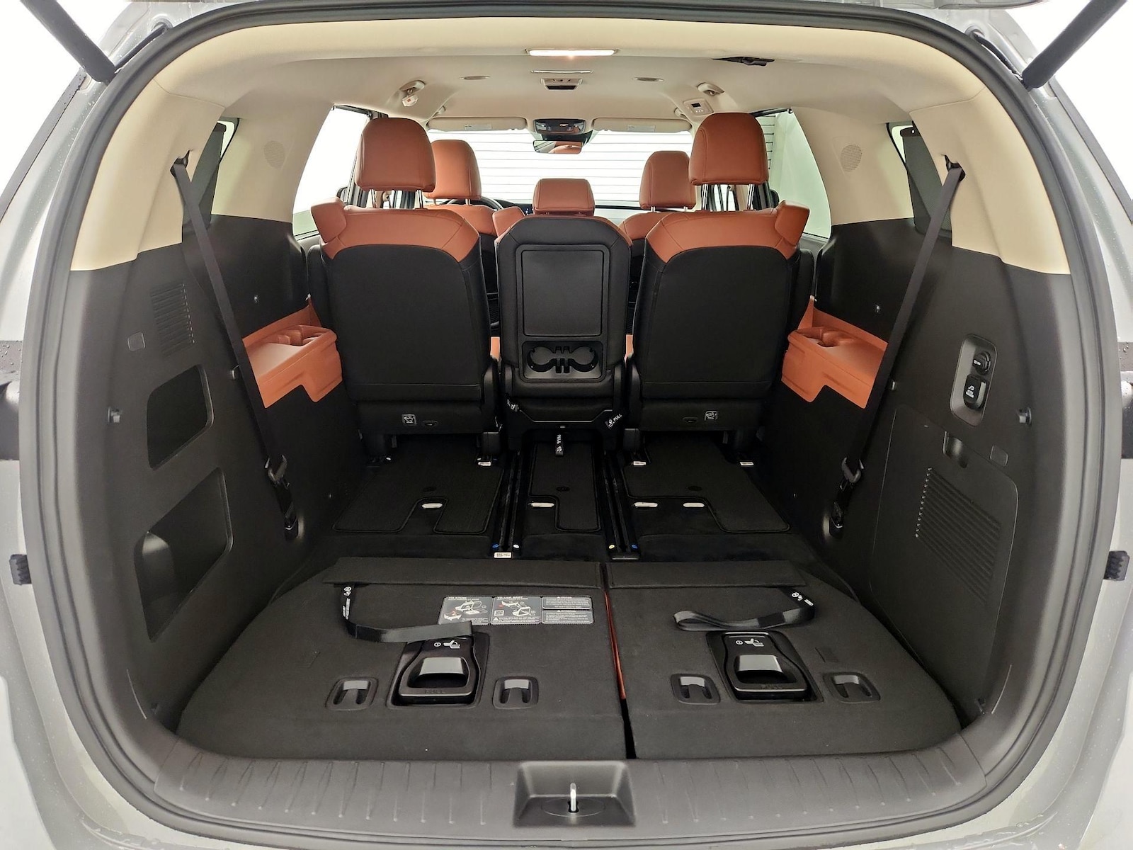 2024 Kia Carnival SX - Photo 24