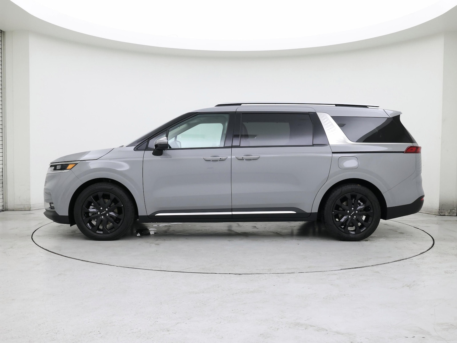 2024 Kia Carnival SX - Photo 4