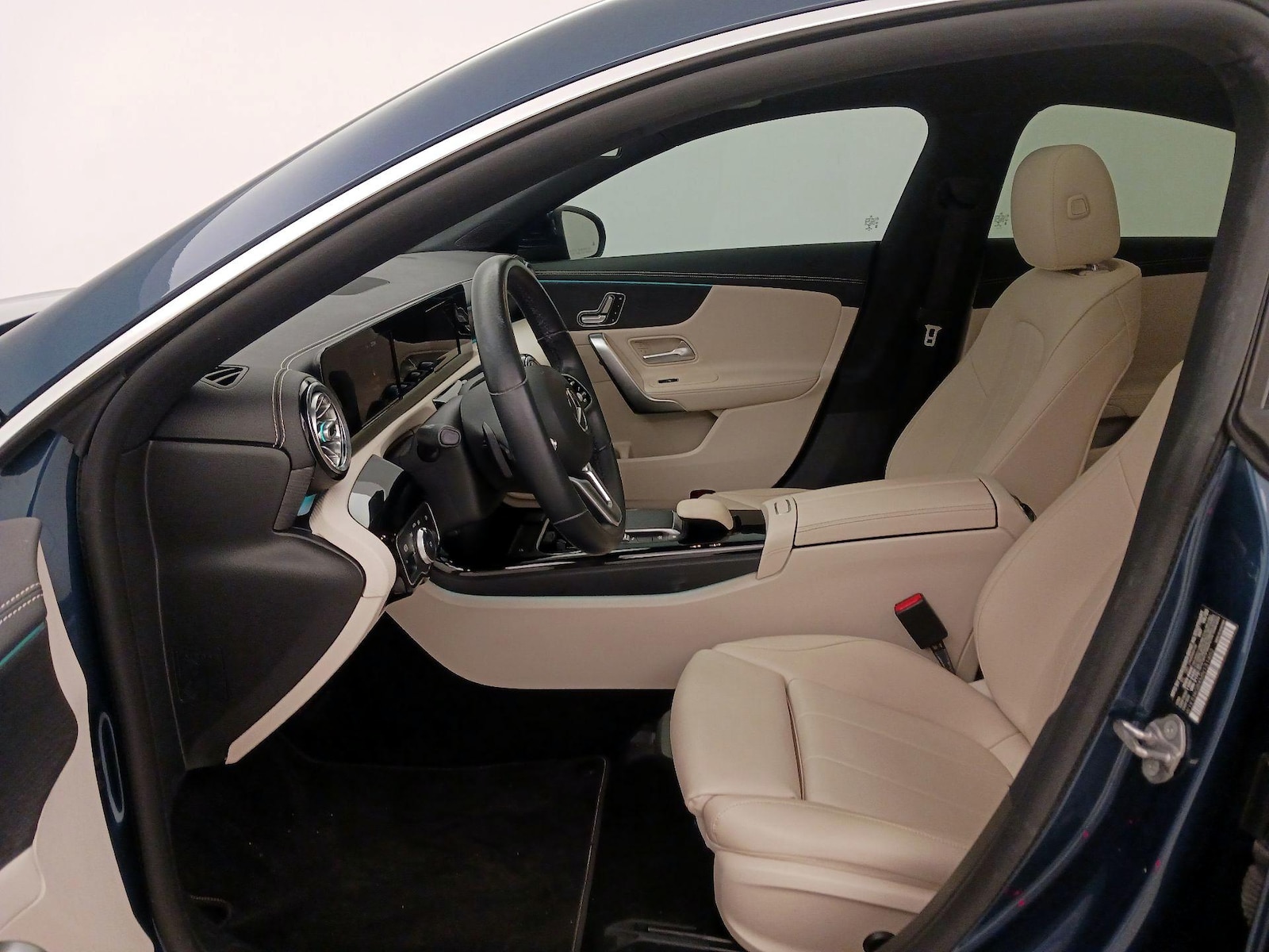 Power Seat(s) & Side Airbags