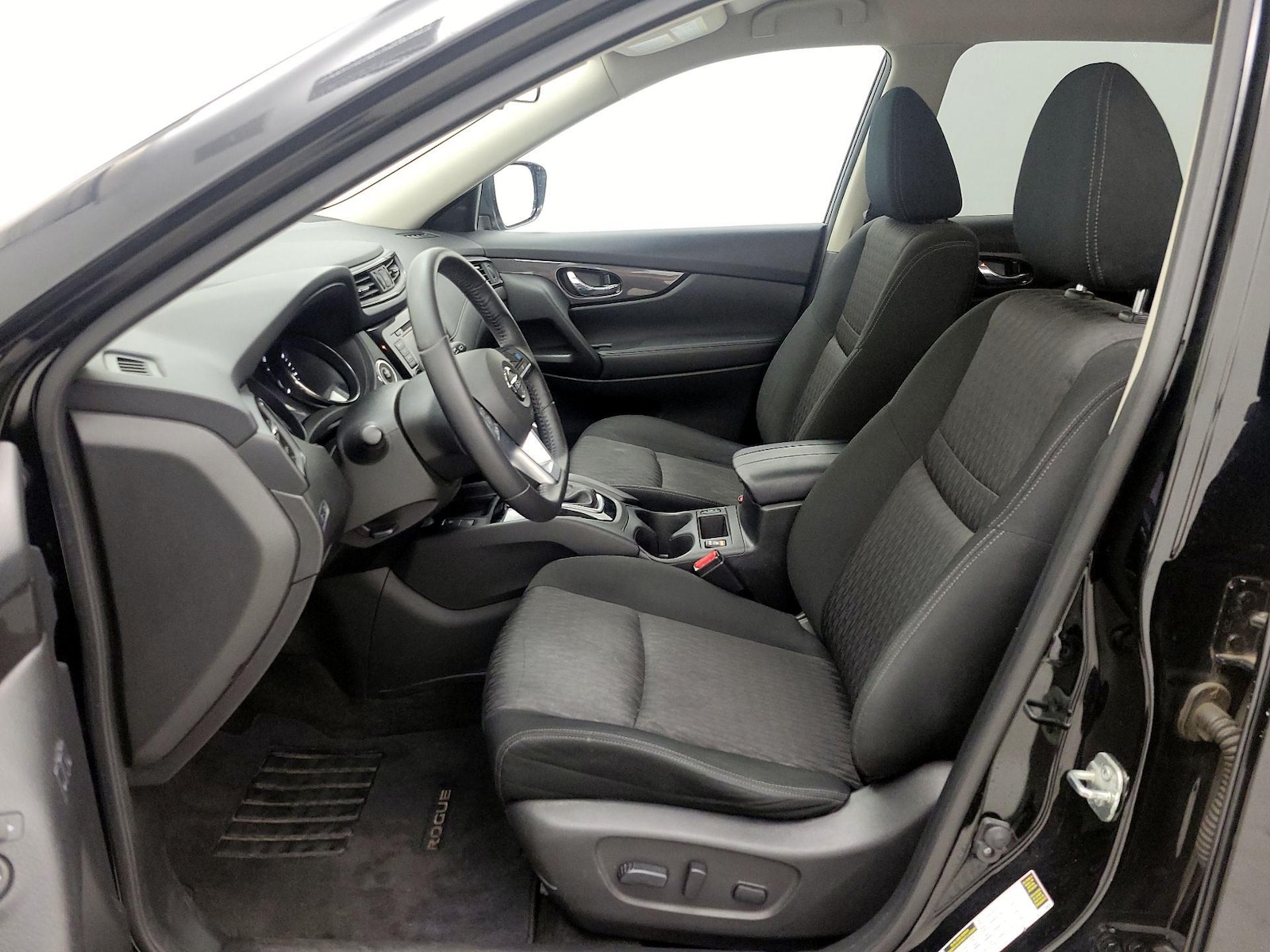 2019 Nissan Rogue SV - Photo 12