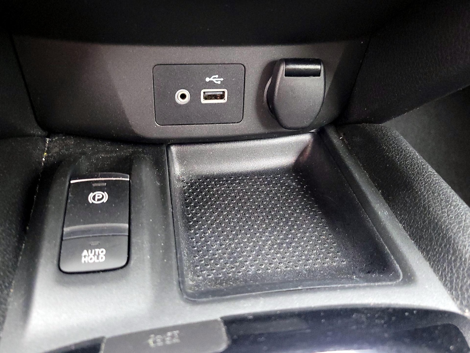 2019 Nissan Rogue SV - Photo 20