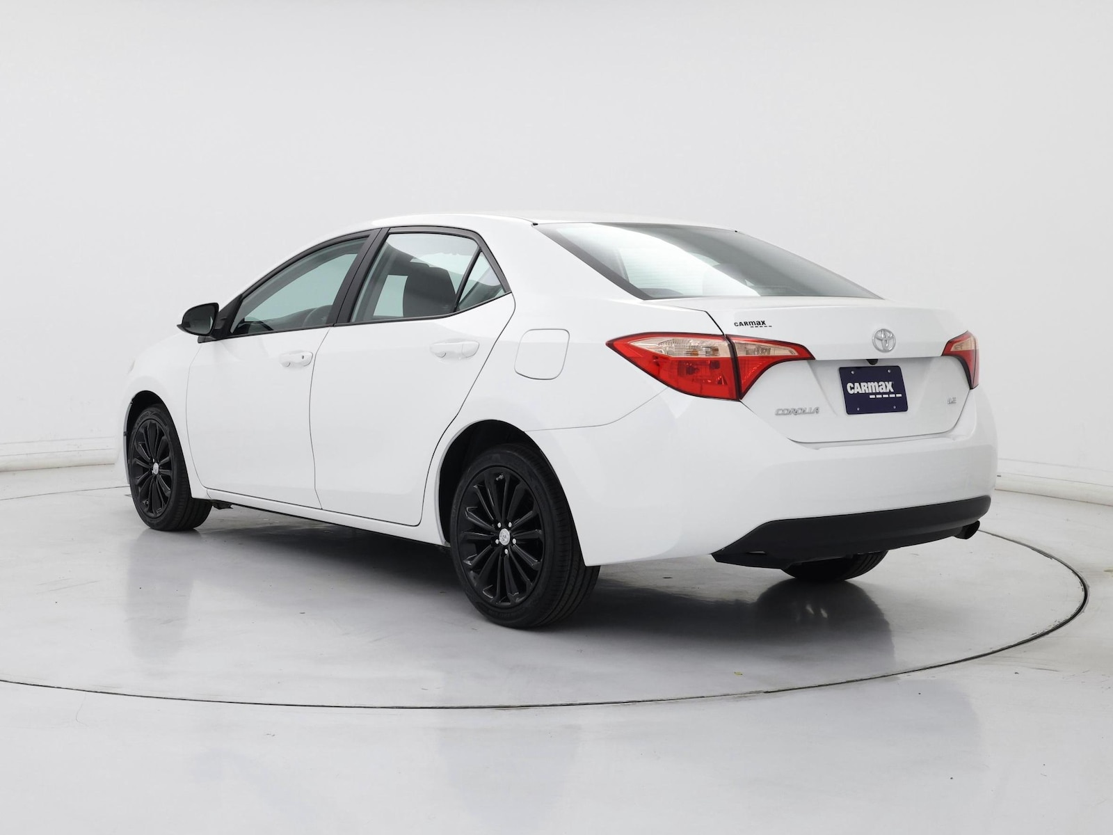 2017 Toyota Corolla LE - Photo 3
