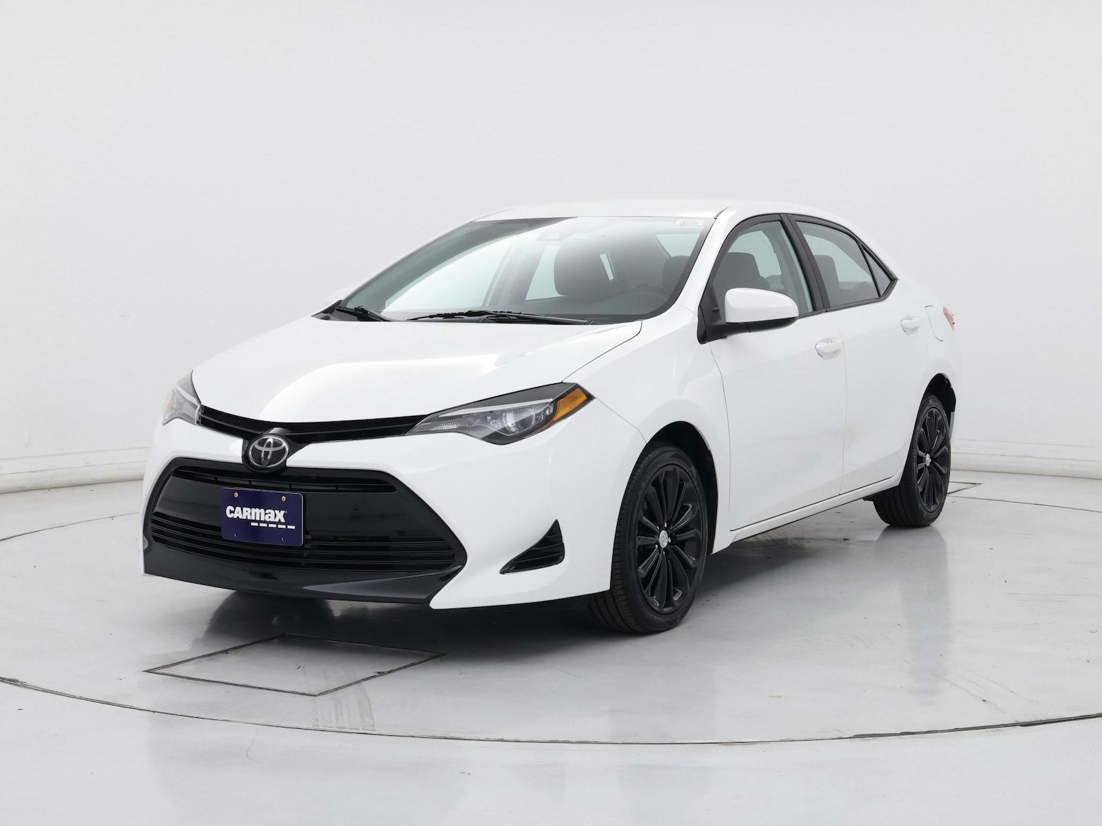 2017 Toyota Corolla LE - Photo 5