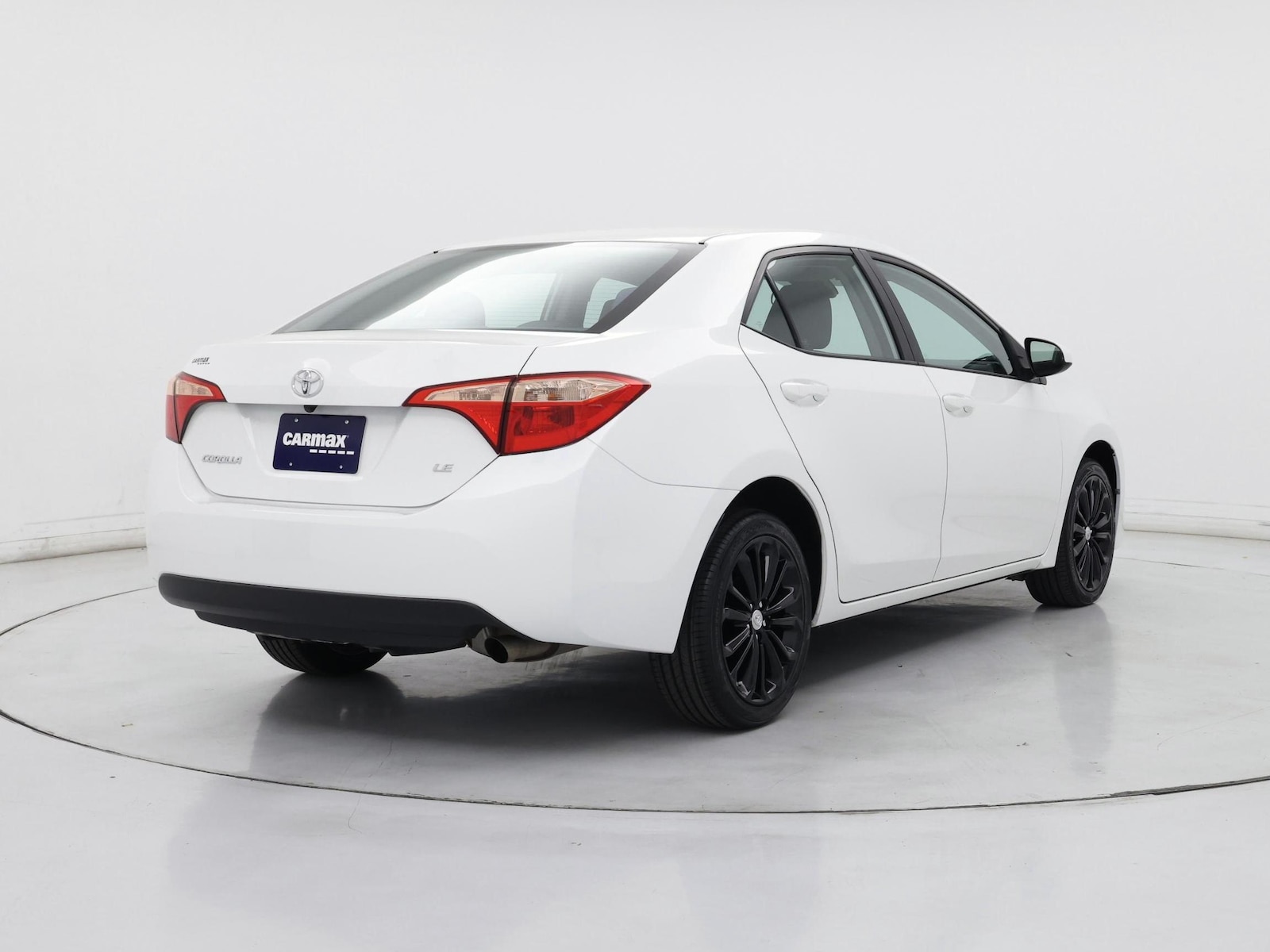 2017 Toyota Corolla LE - Photo 9