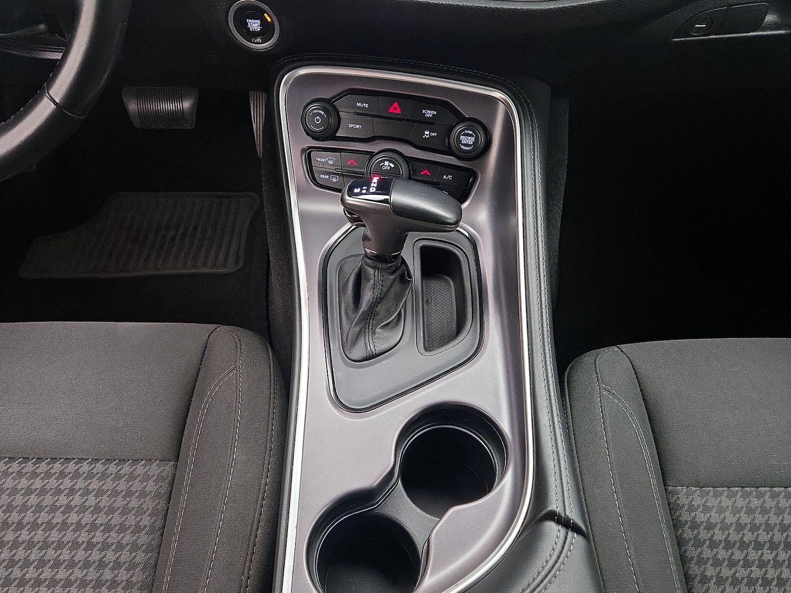 2019 Dodge Challenger SXT - Photo 18