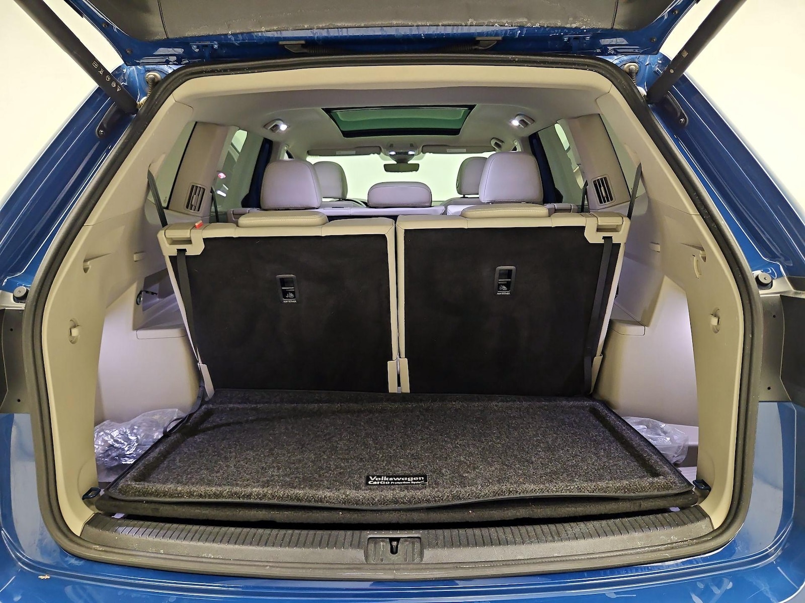 2025 Volkswagen Atlas SE w/Tech - Photo 23