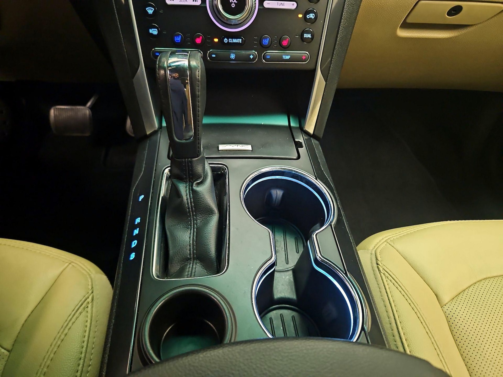 2016 Ford Explorer Limited - Photo 18