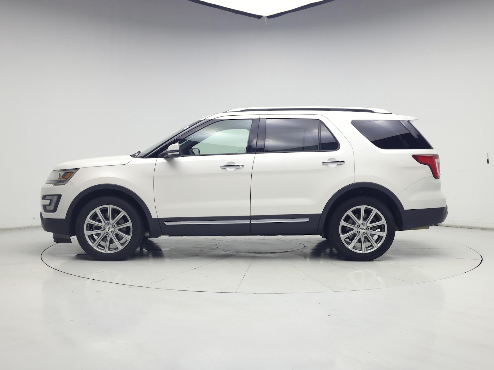 2016 Ford Explorer Limited - Photo 4