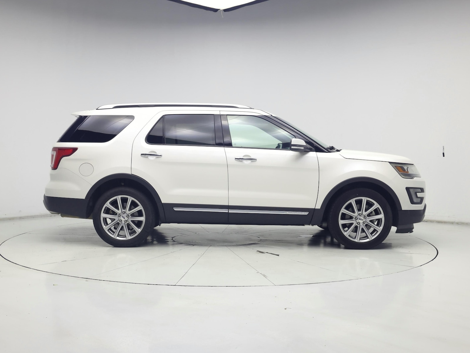 2016 Ford Explorer Limited - Photo 8