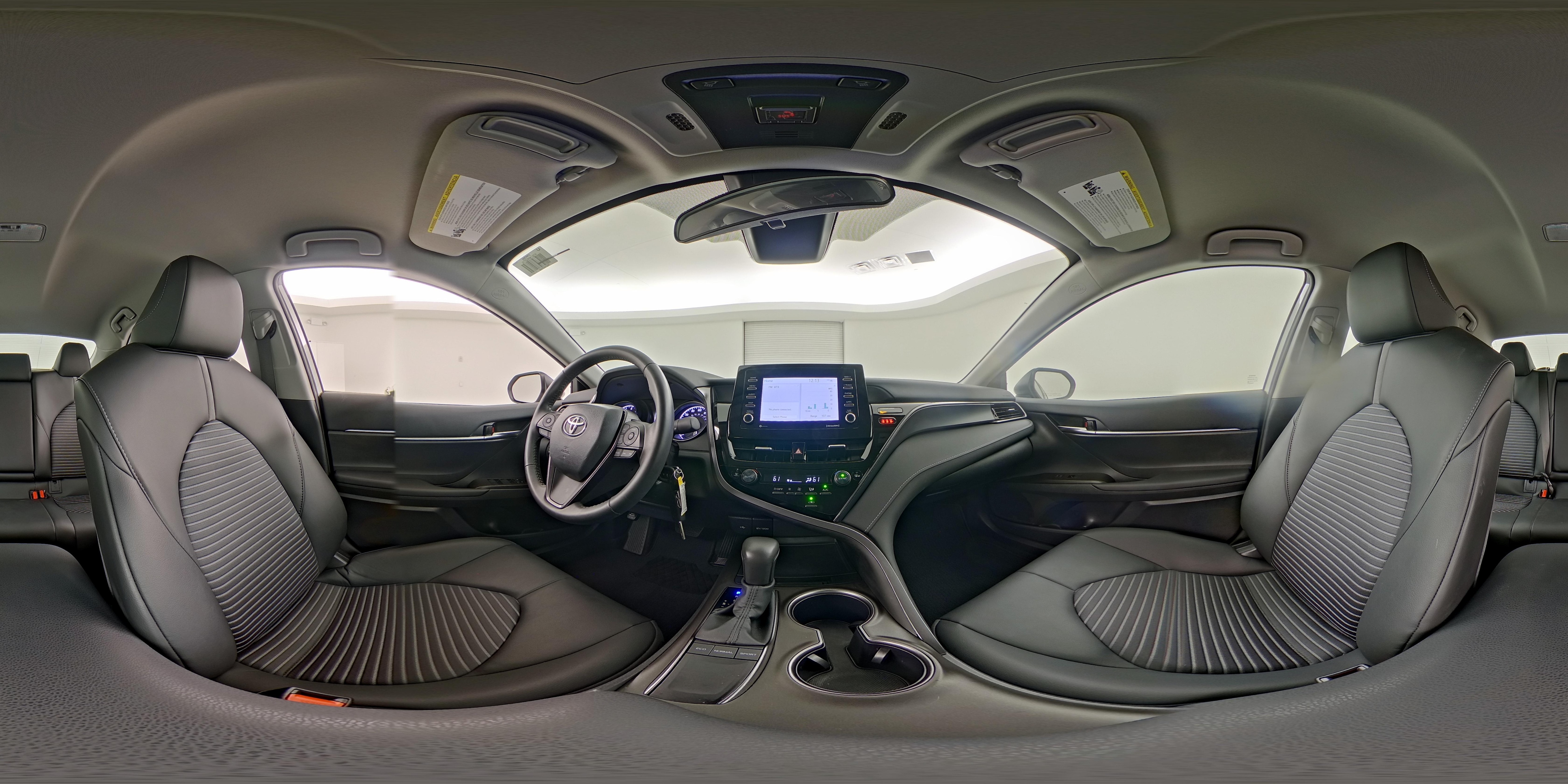 2024 Toyota Camry SE - Photo 24