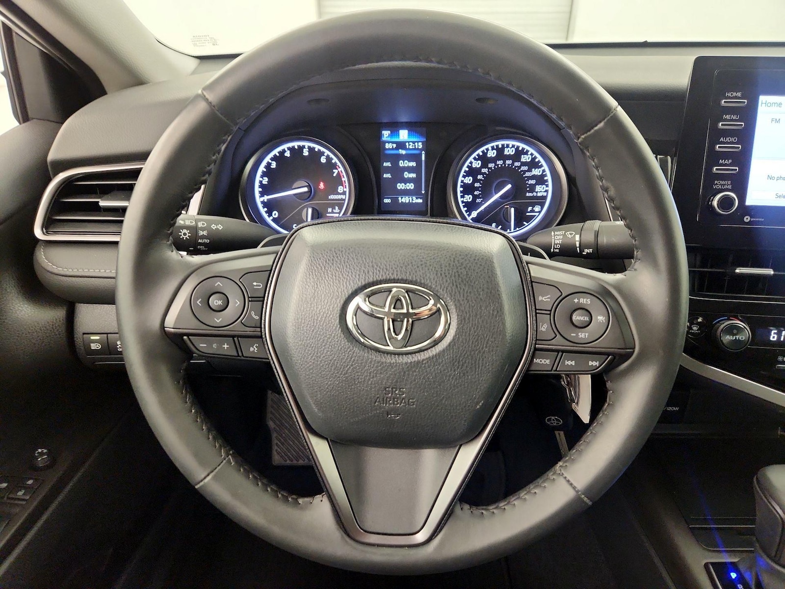 2024 Toyota Camry SE - Photo 11