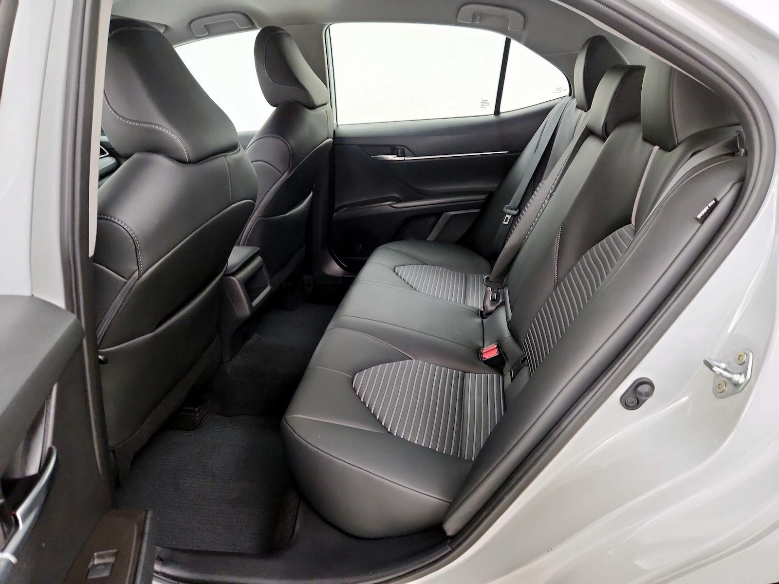 2024 Toyota Camry SE - Photo 20