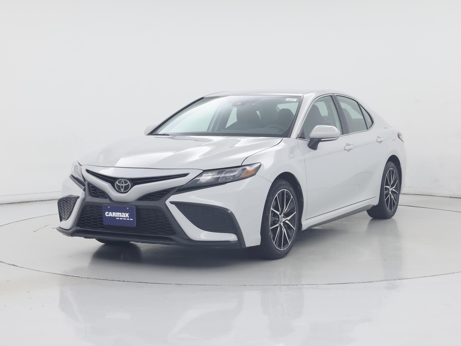 2024 Toyota Camry SE - Photo 5