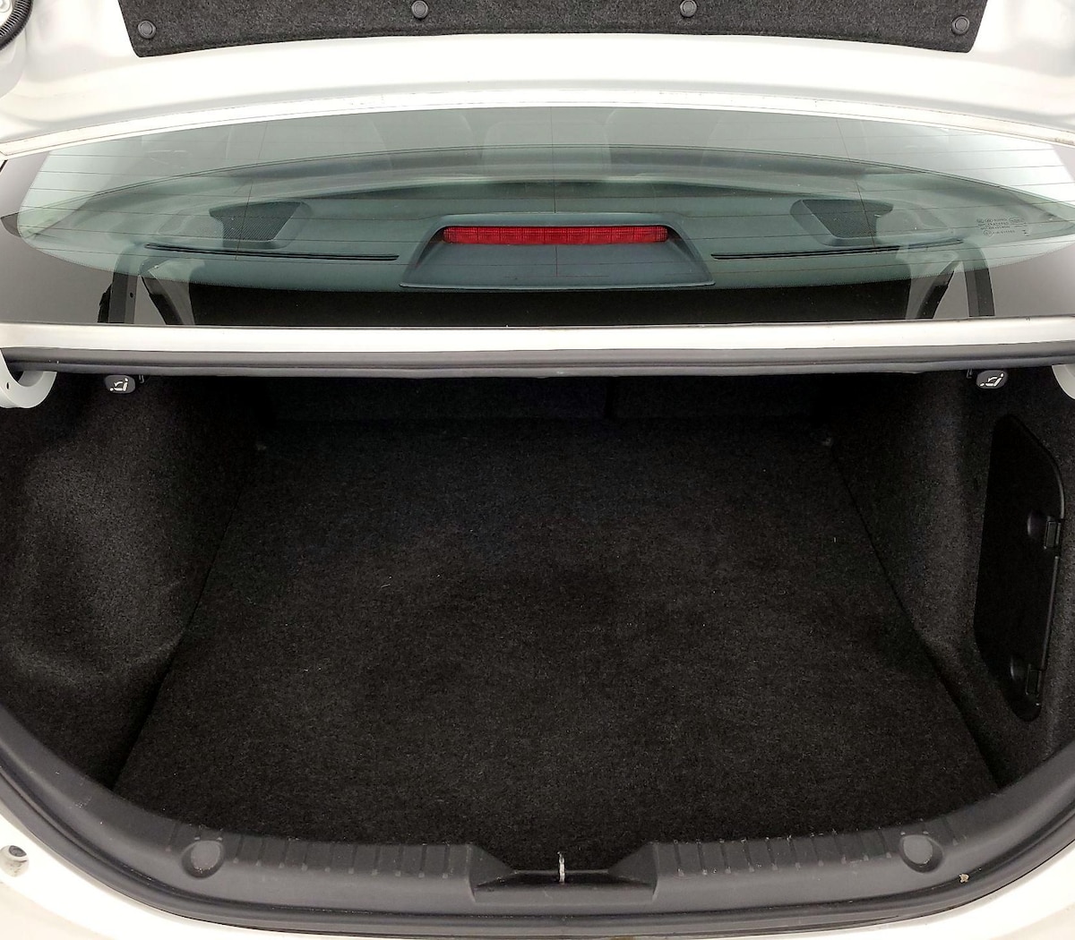 Trunk/Cargo (Seats Up)