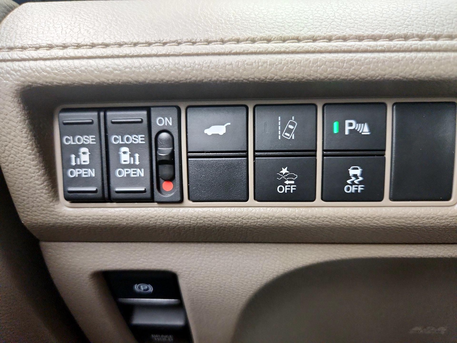 2018 Honda Odyssey Elite - Photo 14