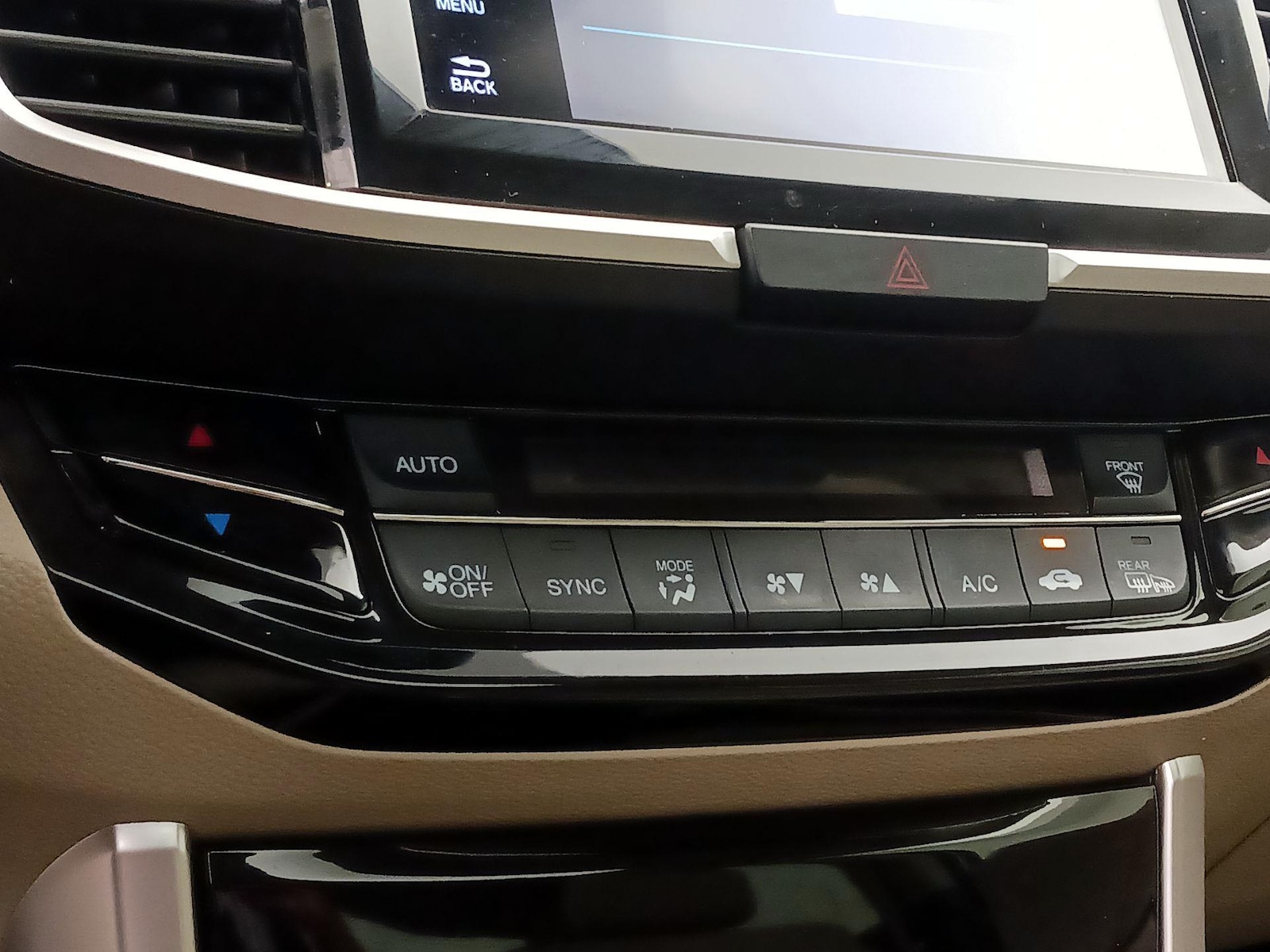 2017 Honda Accord Hybrid EX-L - Photo 17