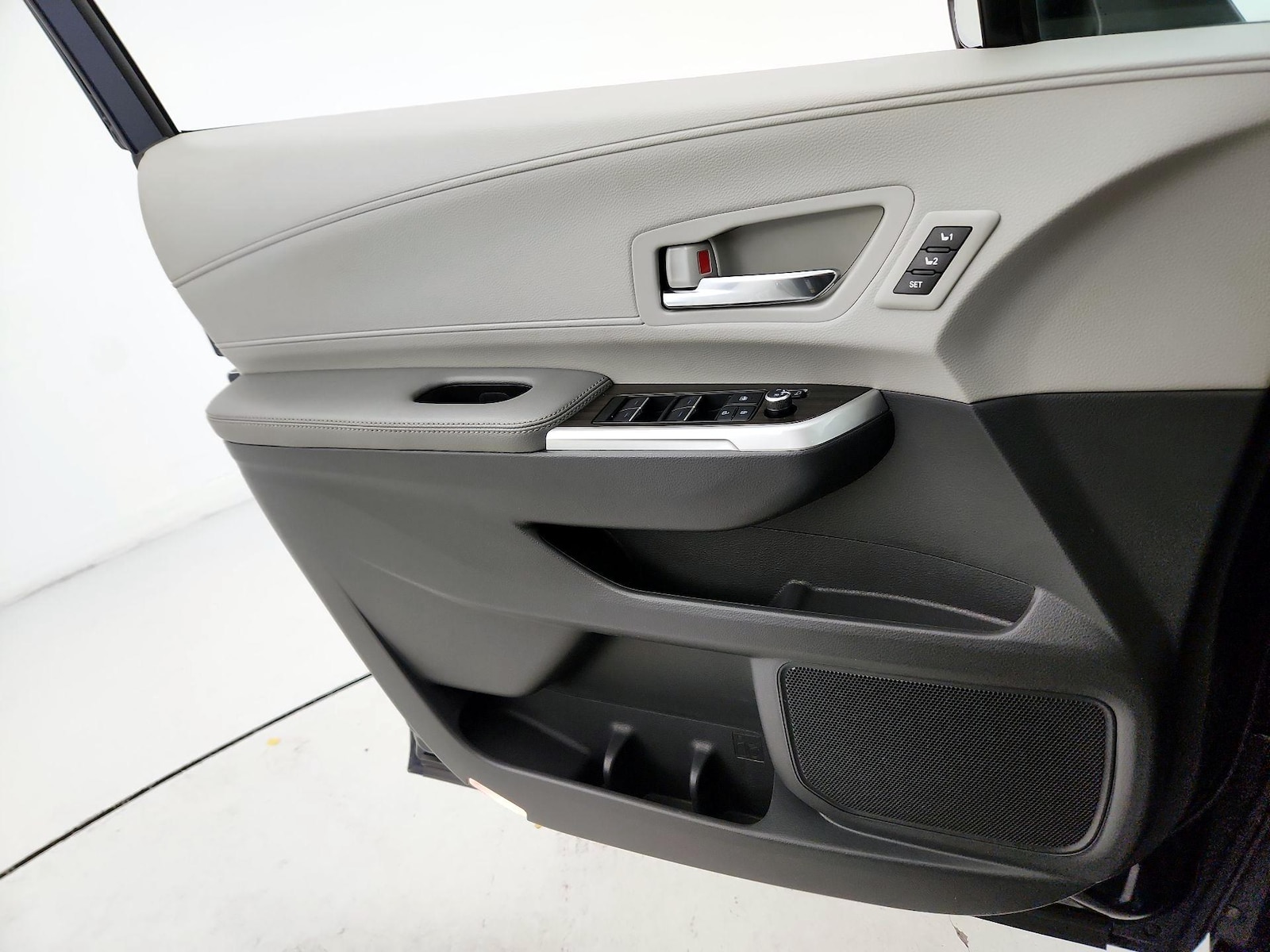 2022 Toyota Sienna Limited - Photo 13