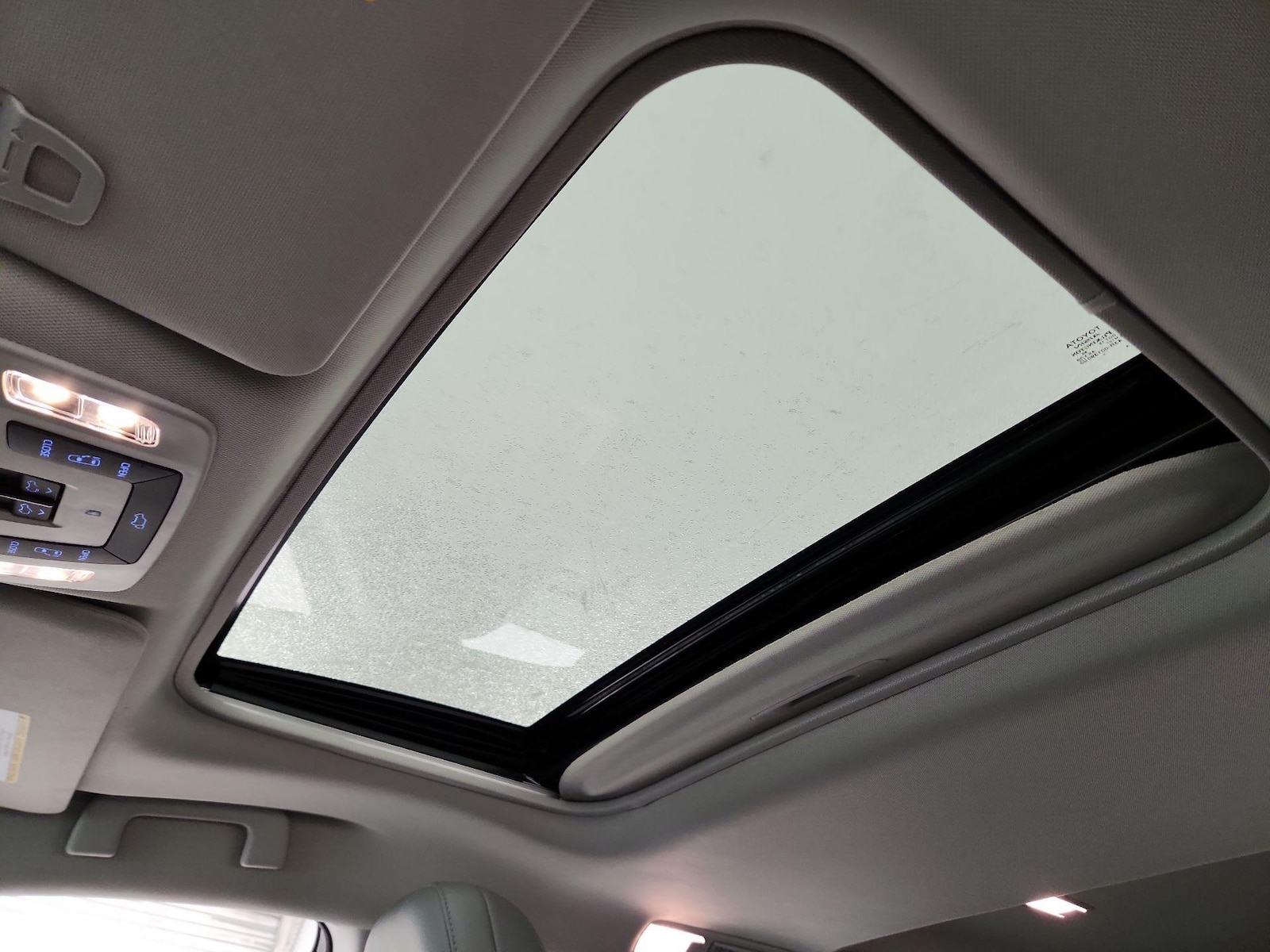 2022 Toyota Sienna Limited - Photo 21