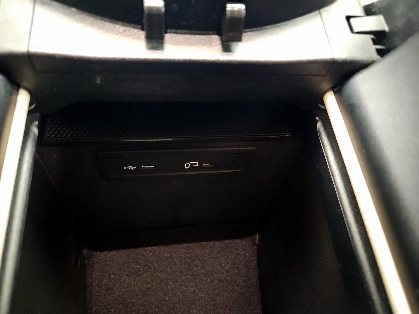 2020 Mercedes-Benz GLC GLC300 - Photo 19